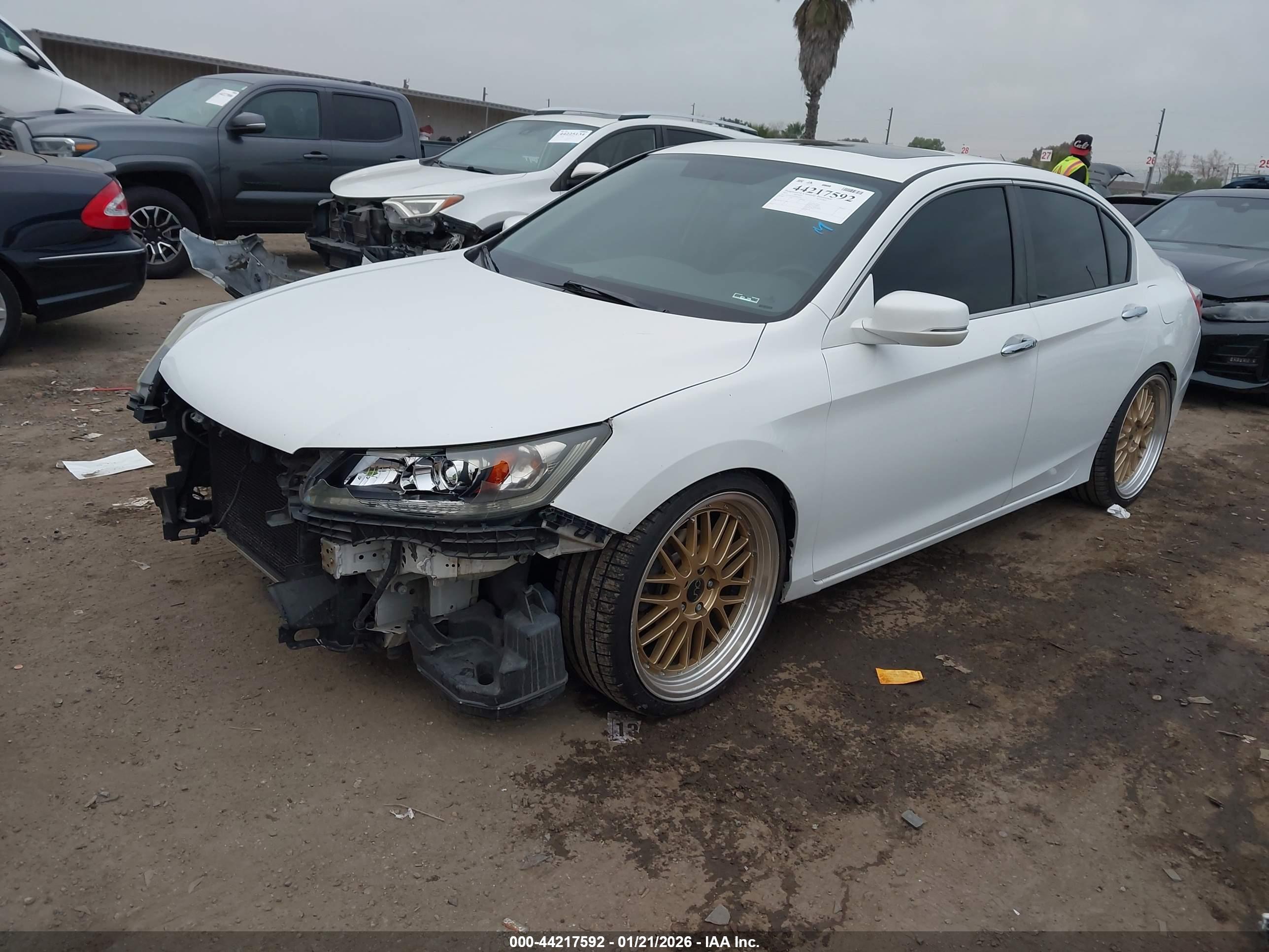 HONDA ACCORD image 2