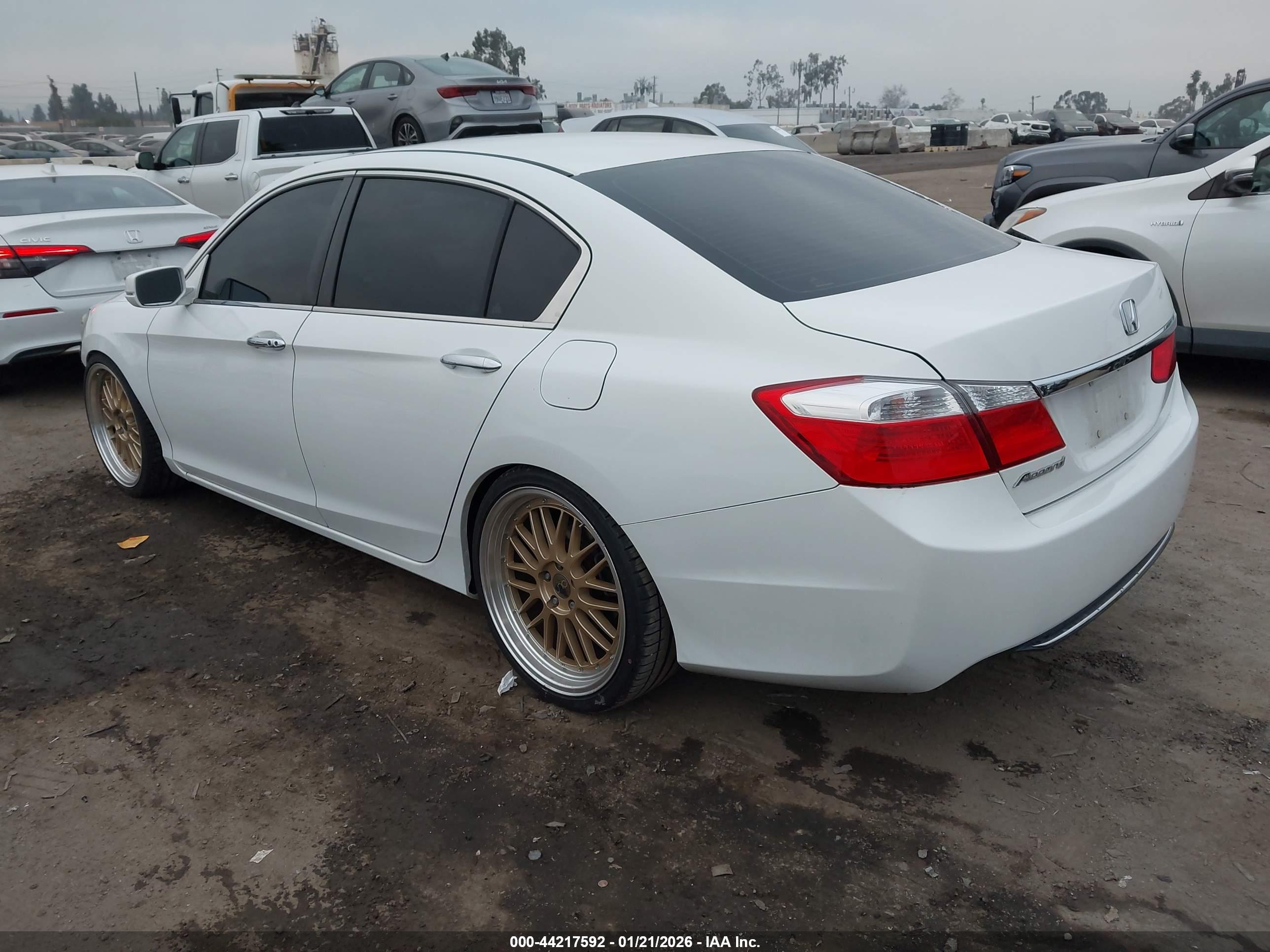 HONDA ACCORD image 3