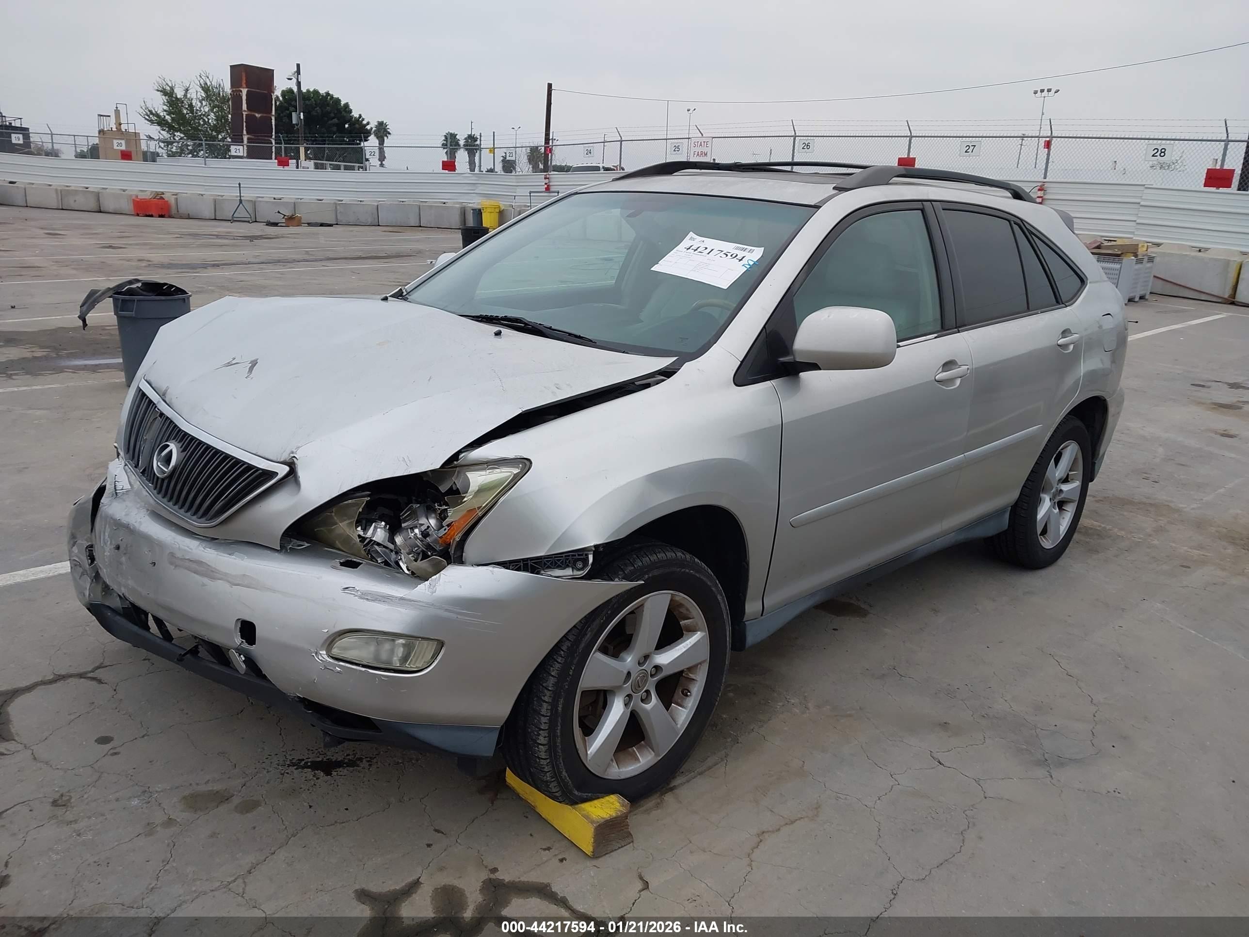 LEXUS RX image 2