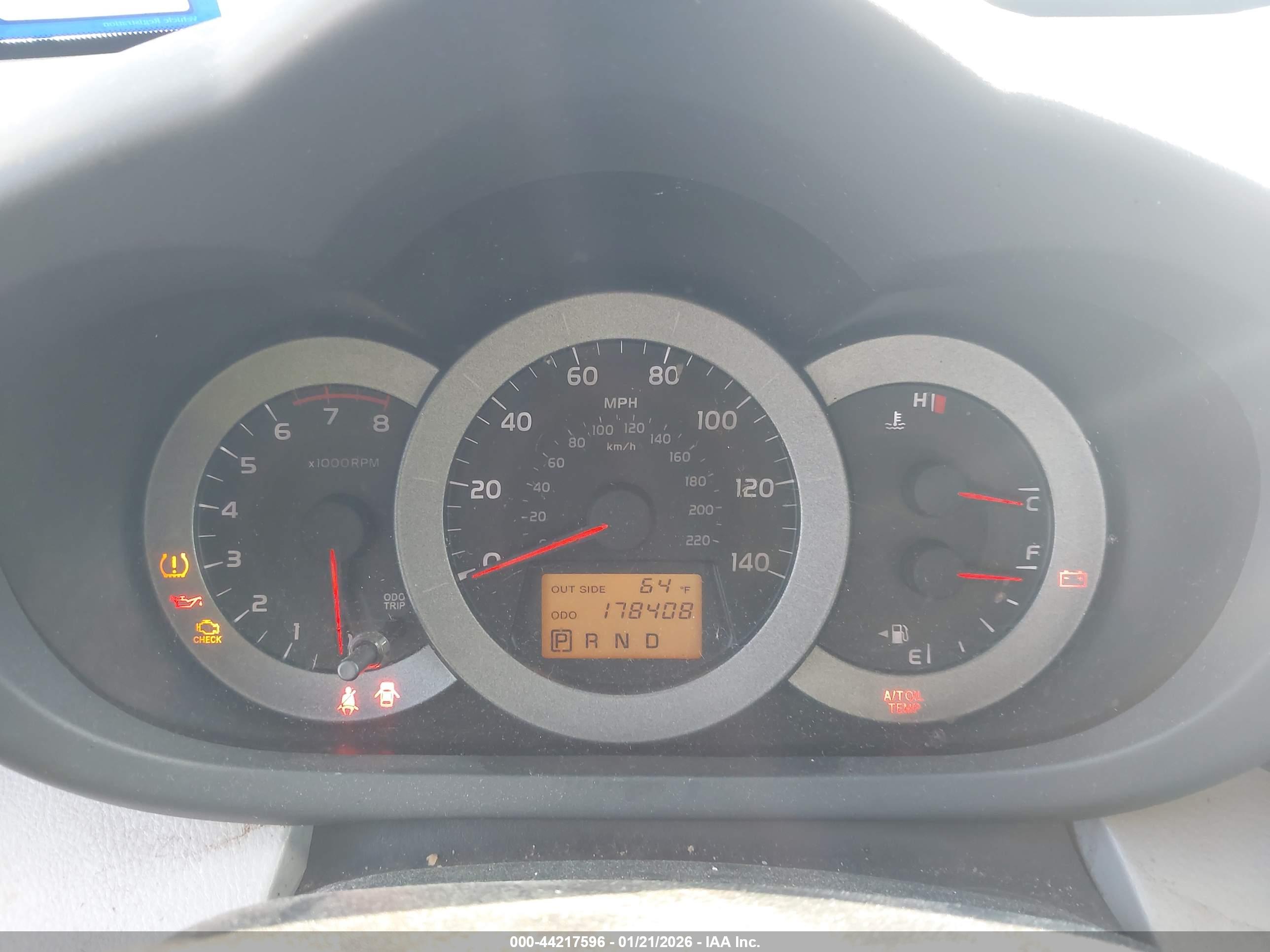 TOYOTA RAV4 image 7