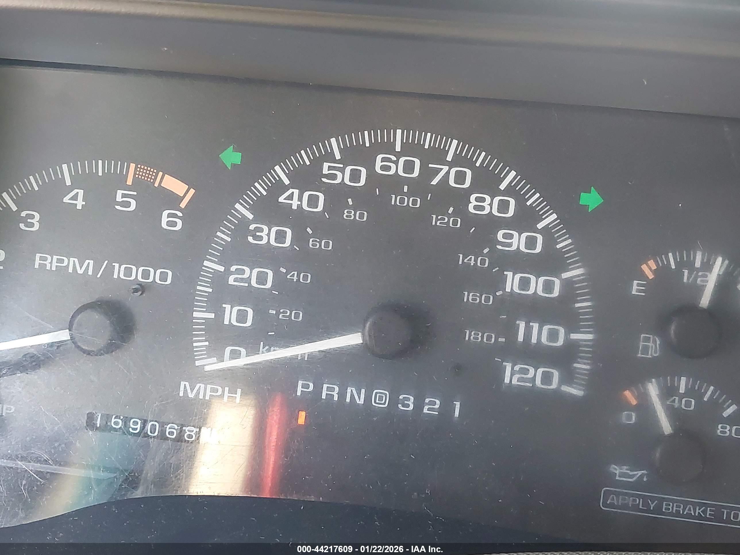CHEVROLET TAHOE image 7