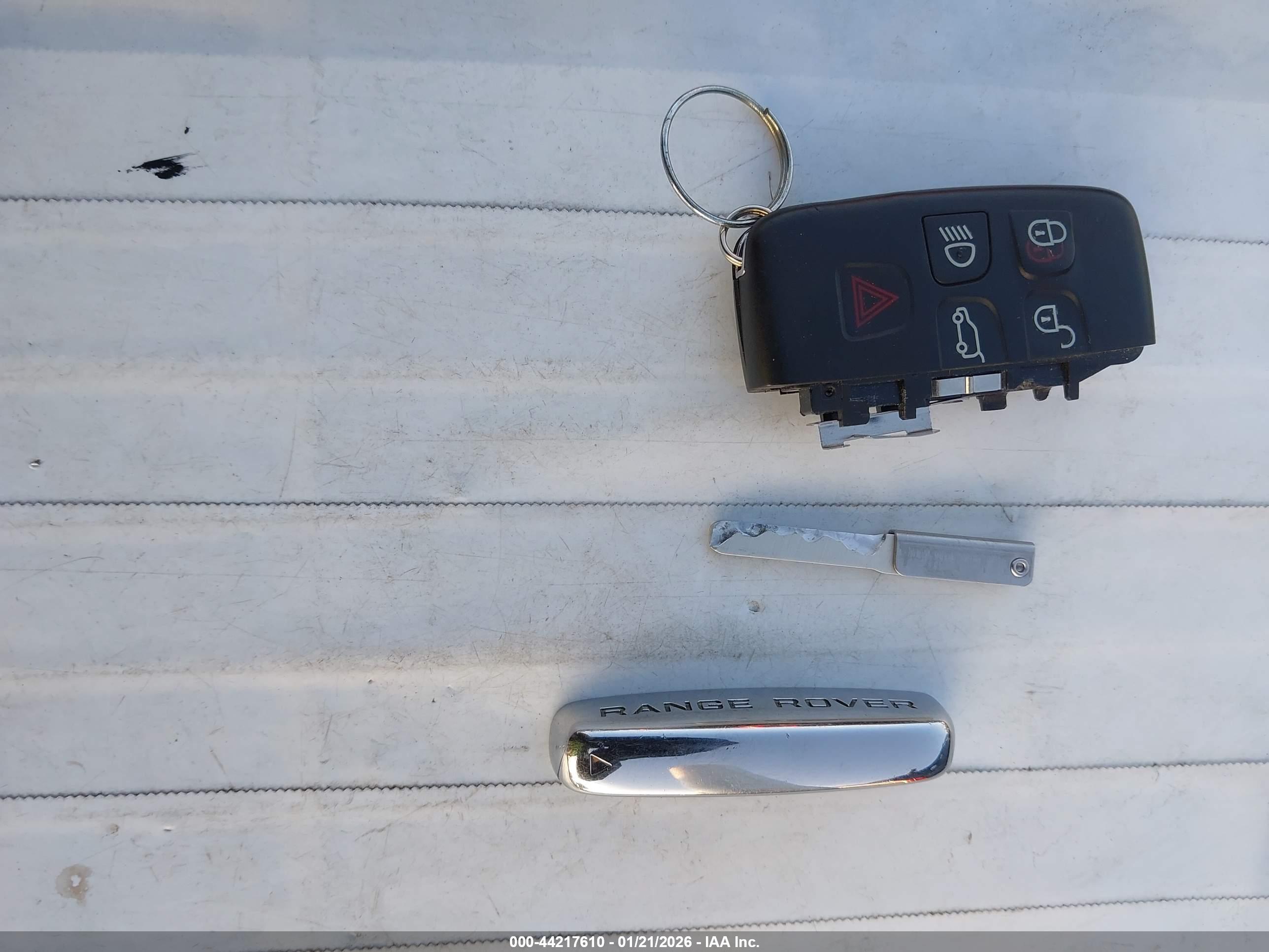 LAND ROVER image 11