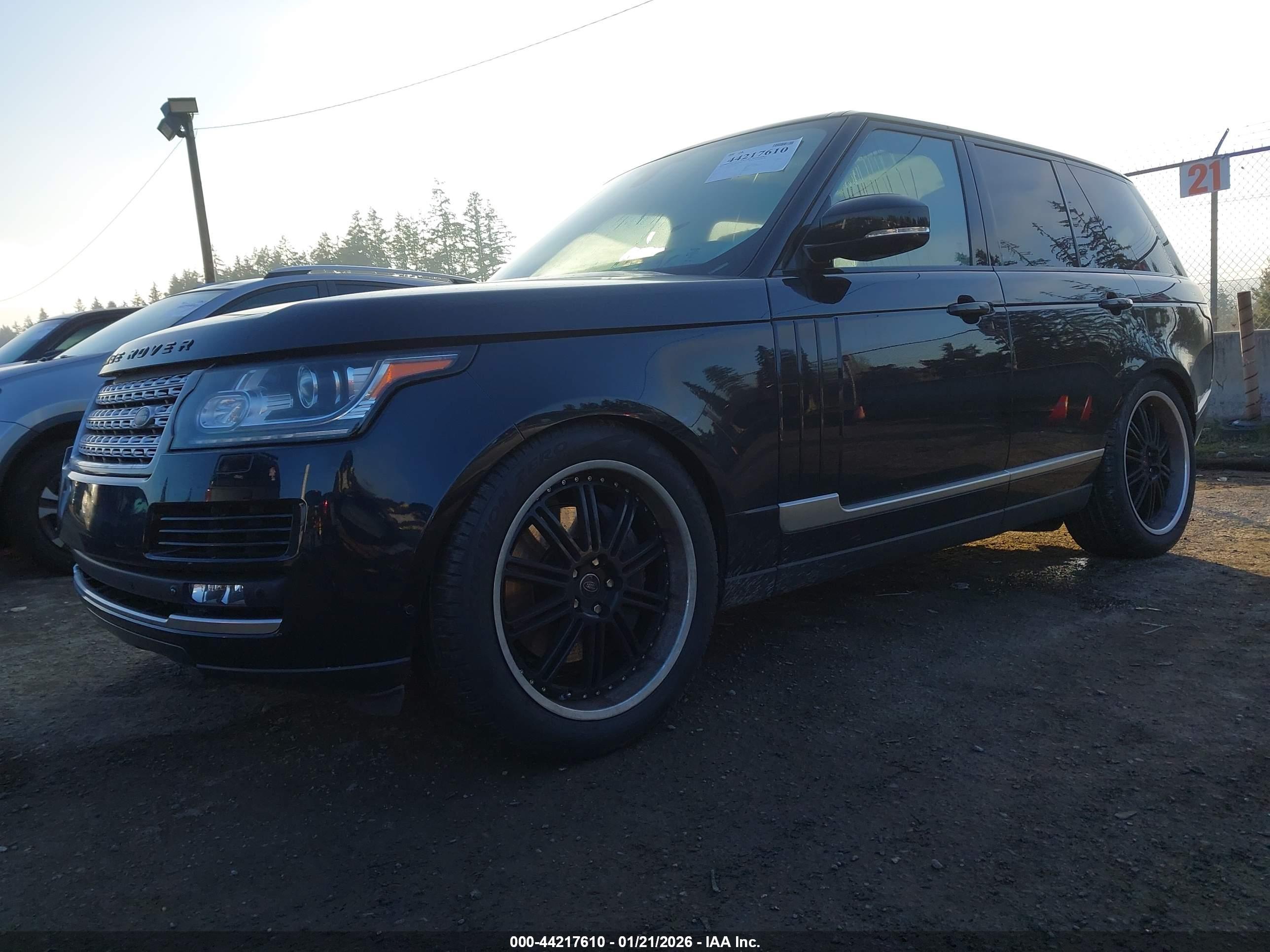 LAND ROVER image 2