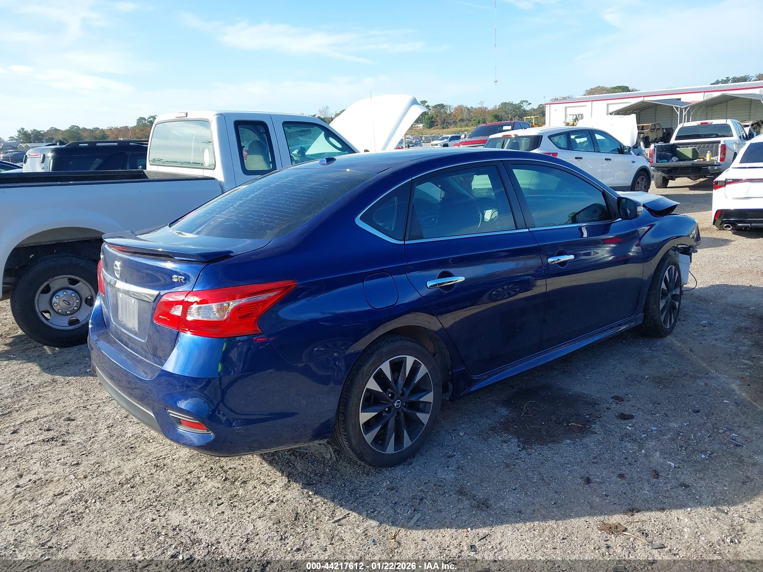 NISSAN SENTRA image 4