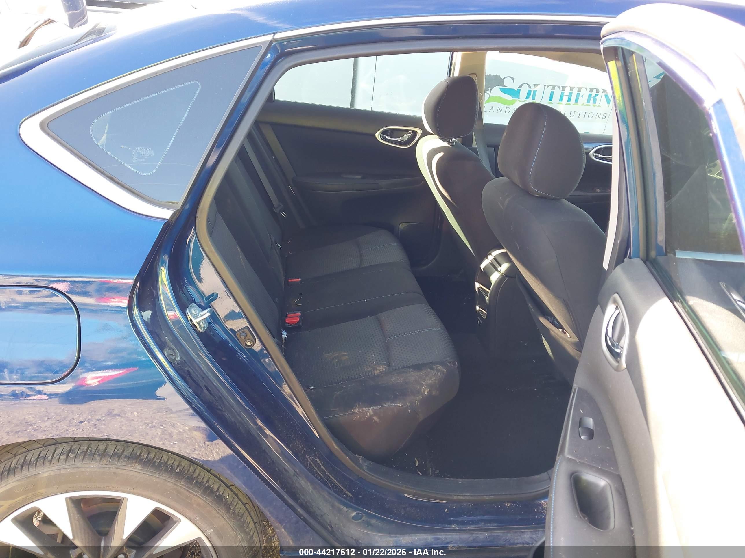 NISSAN SENTRA image 8