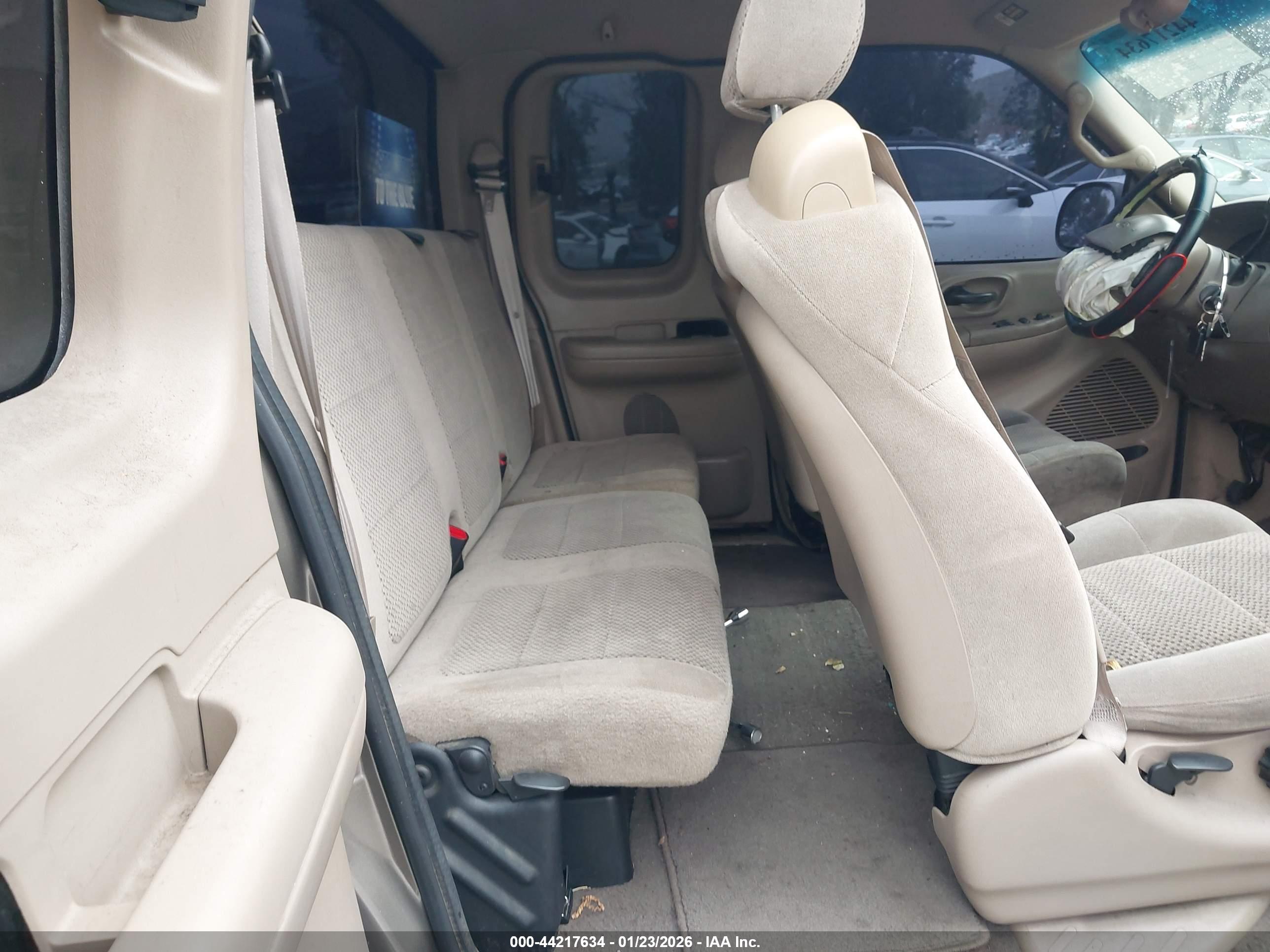FORD F-150 image 8