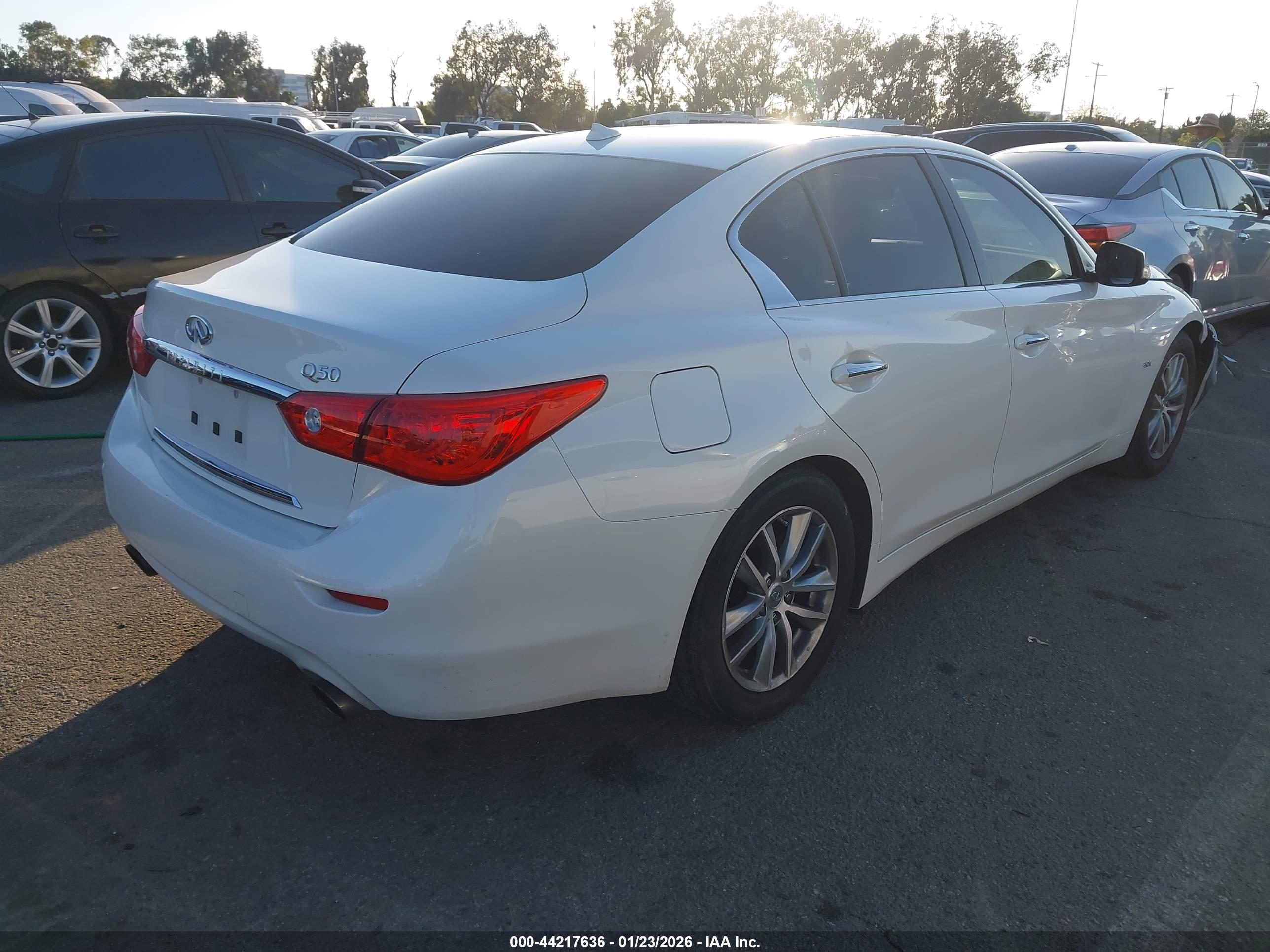 INFINITI Q50 image 4