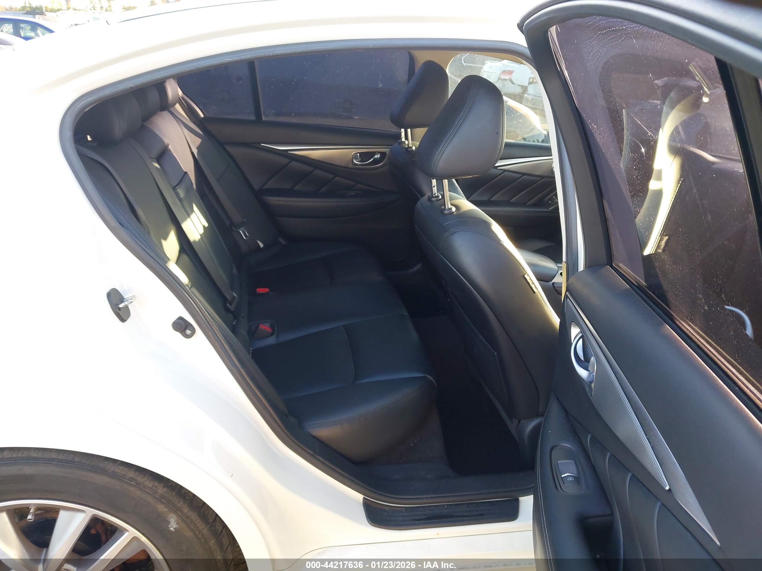 INFINITI Q50 image 8
