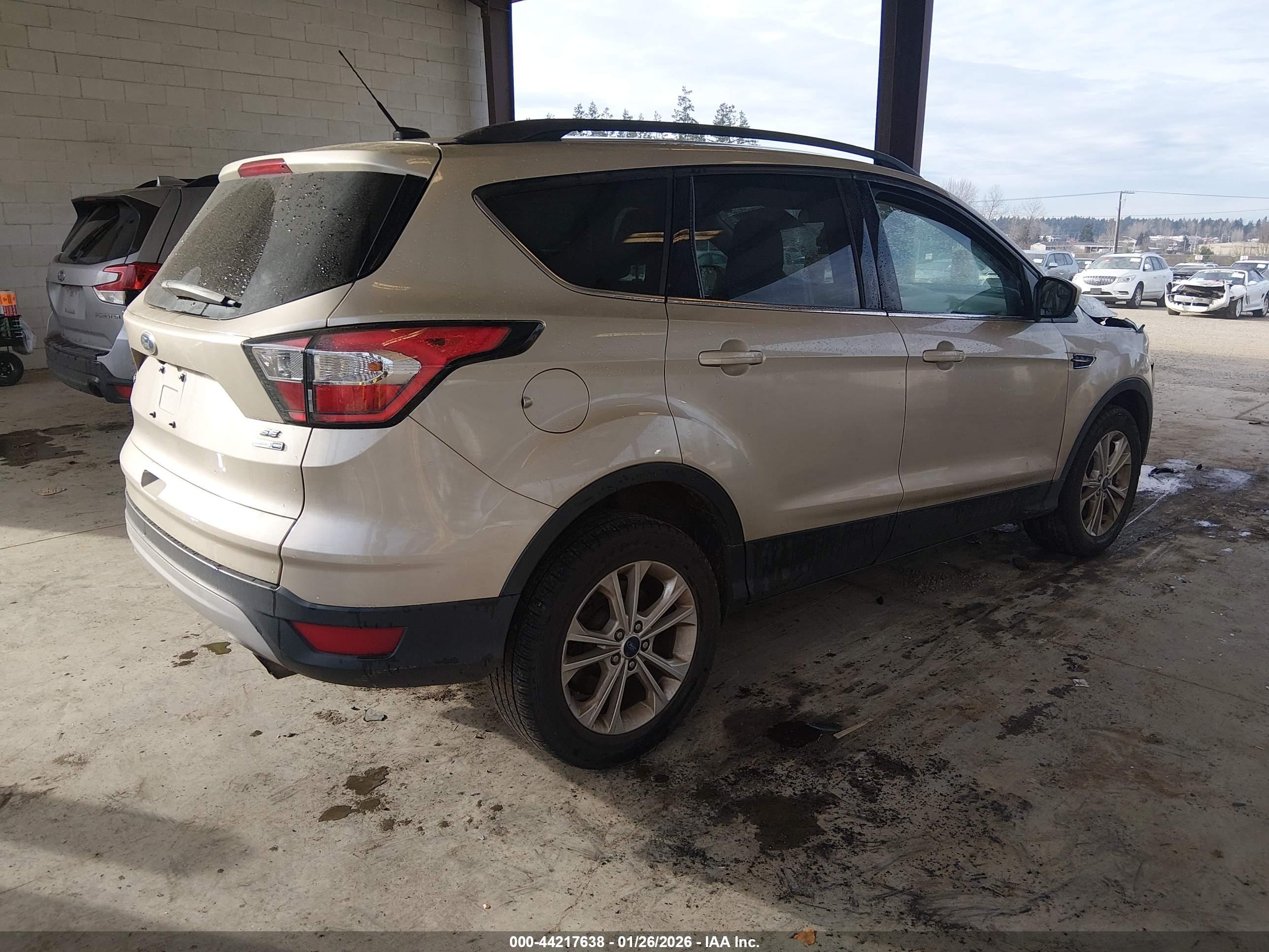 FORD ESCAPE image 4