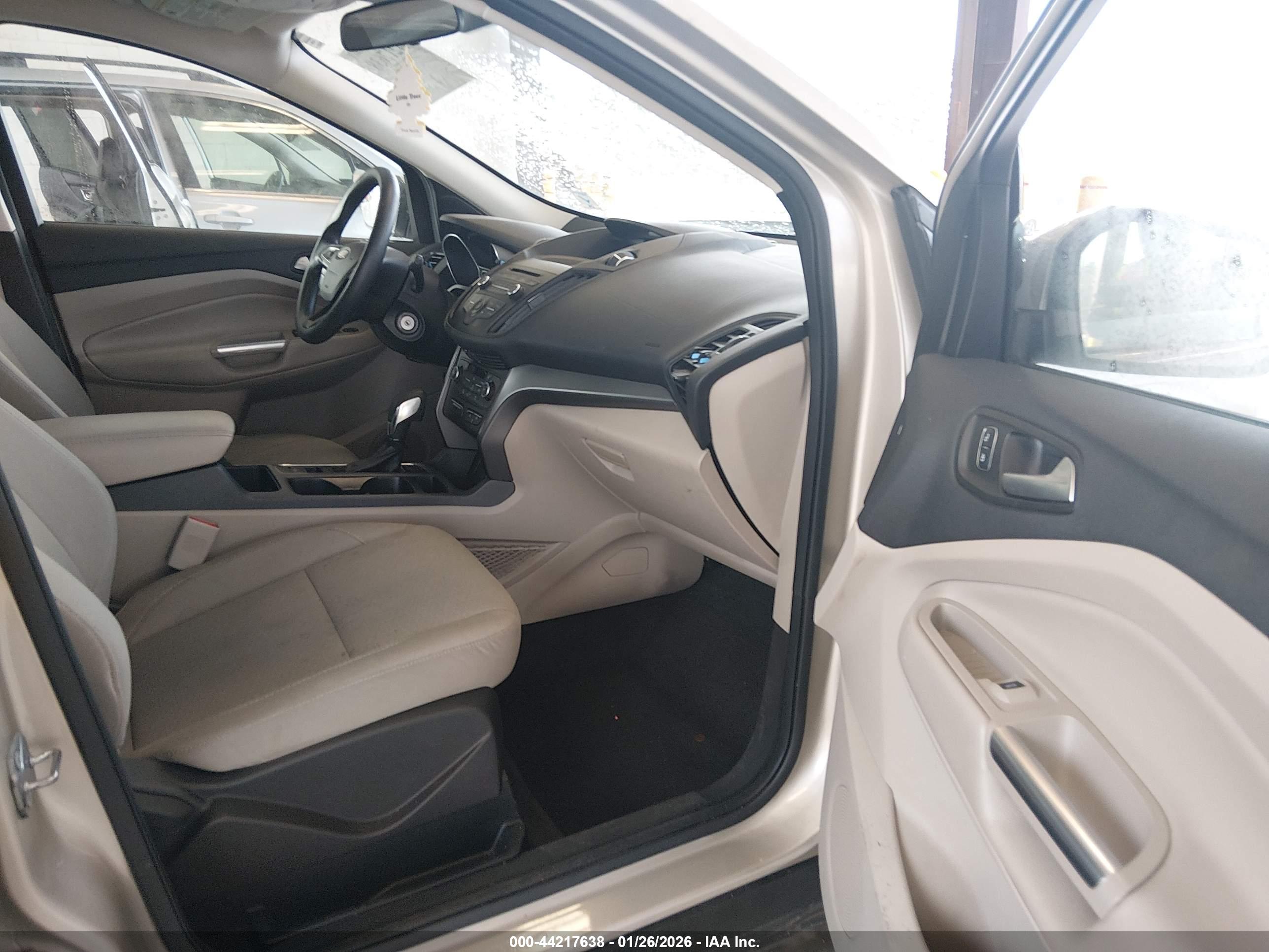 FORD ESCAPE image 5