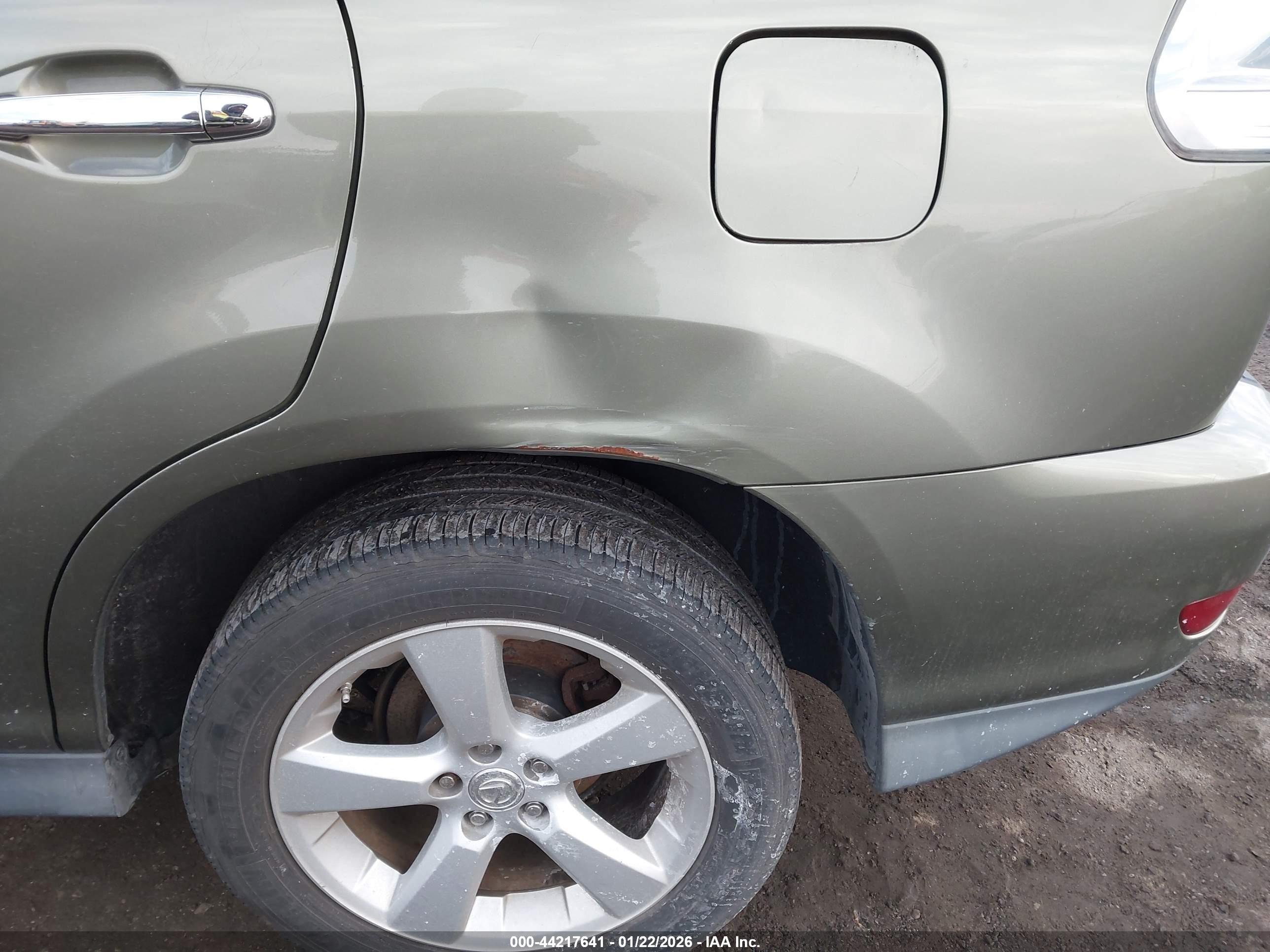 LEXUS RX image 6
