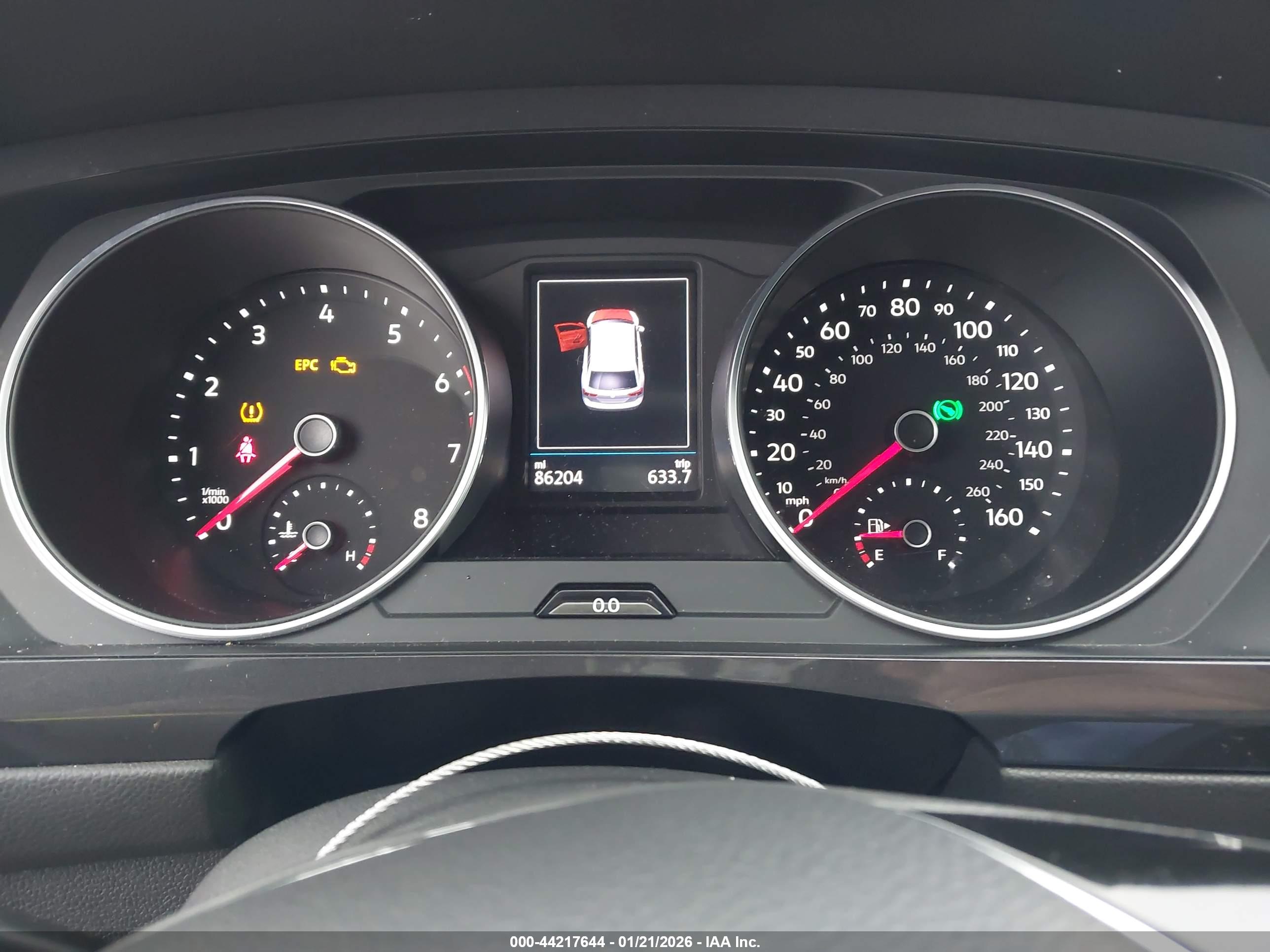 VOLKSWAGEN TIGUAN image 7