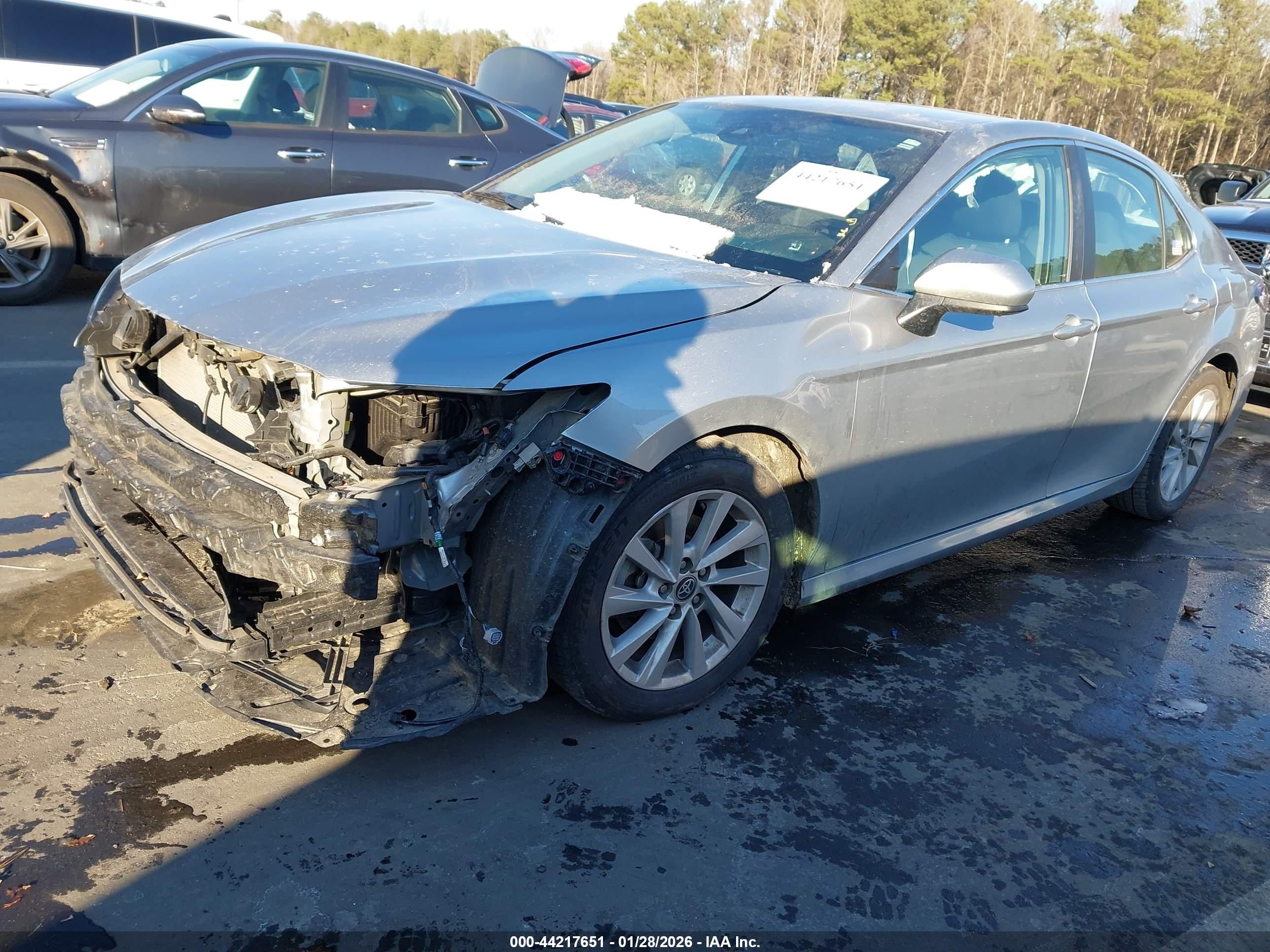 TOYOTA CAMRY image 2