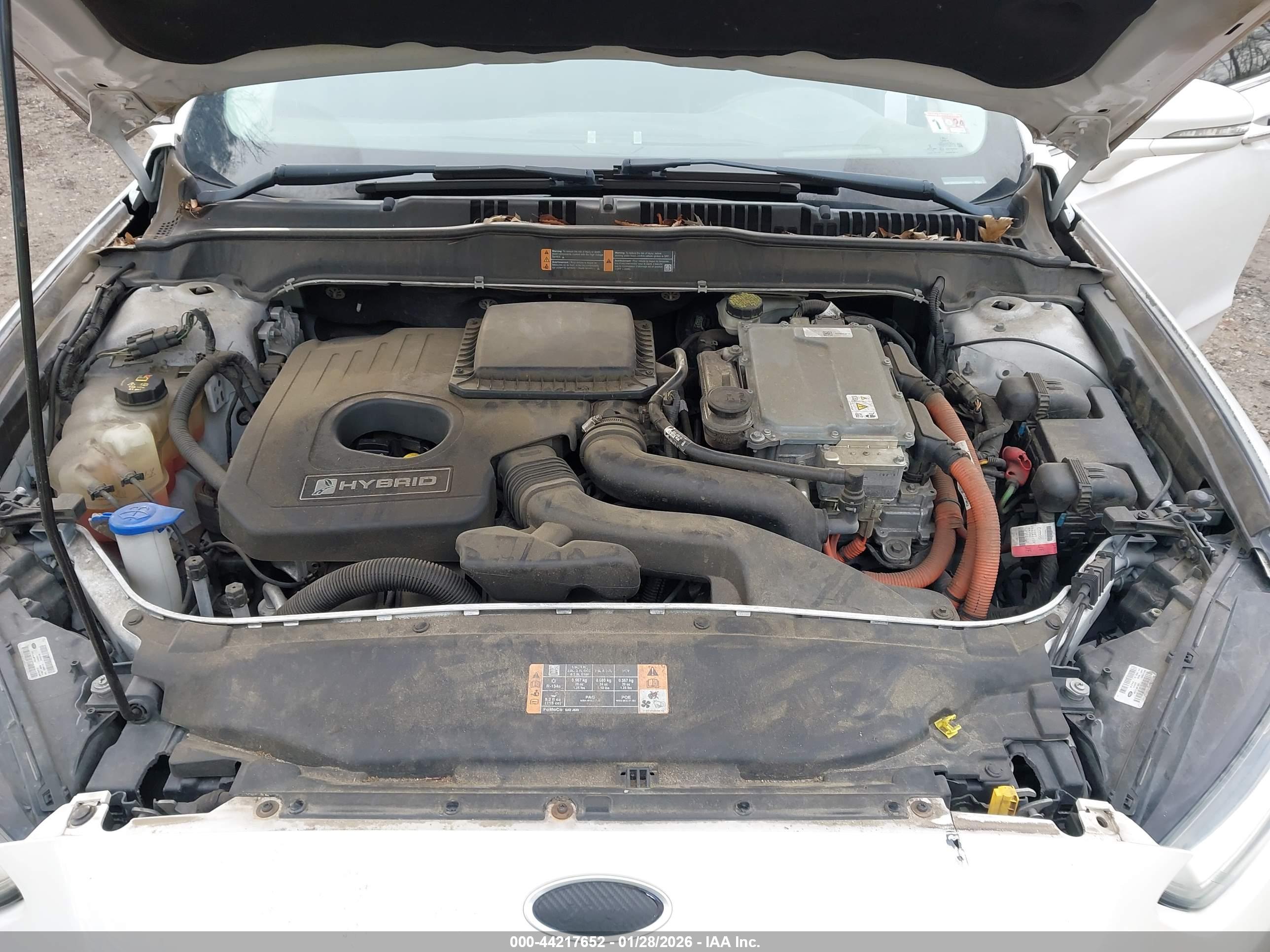 FORD FUSION image 10