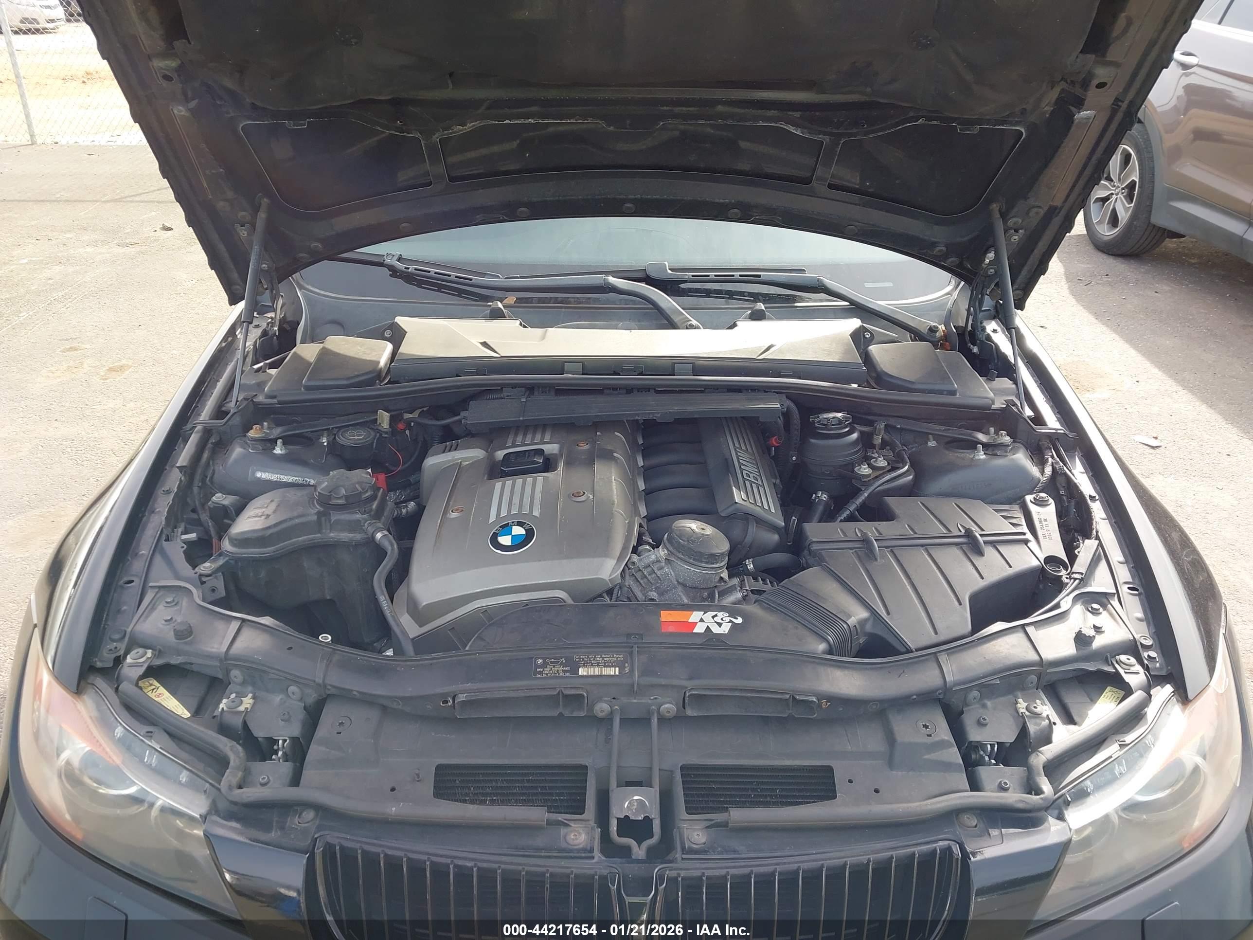 BMW 330I image 10