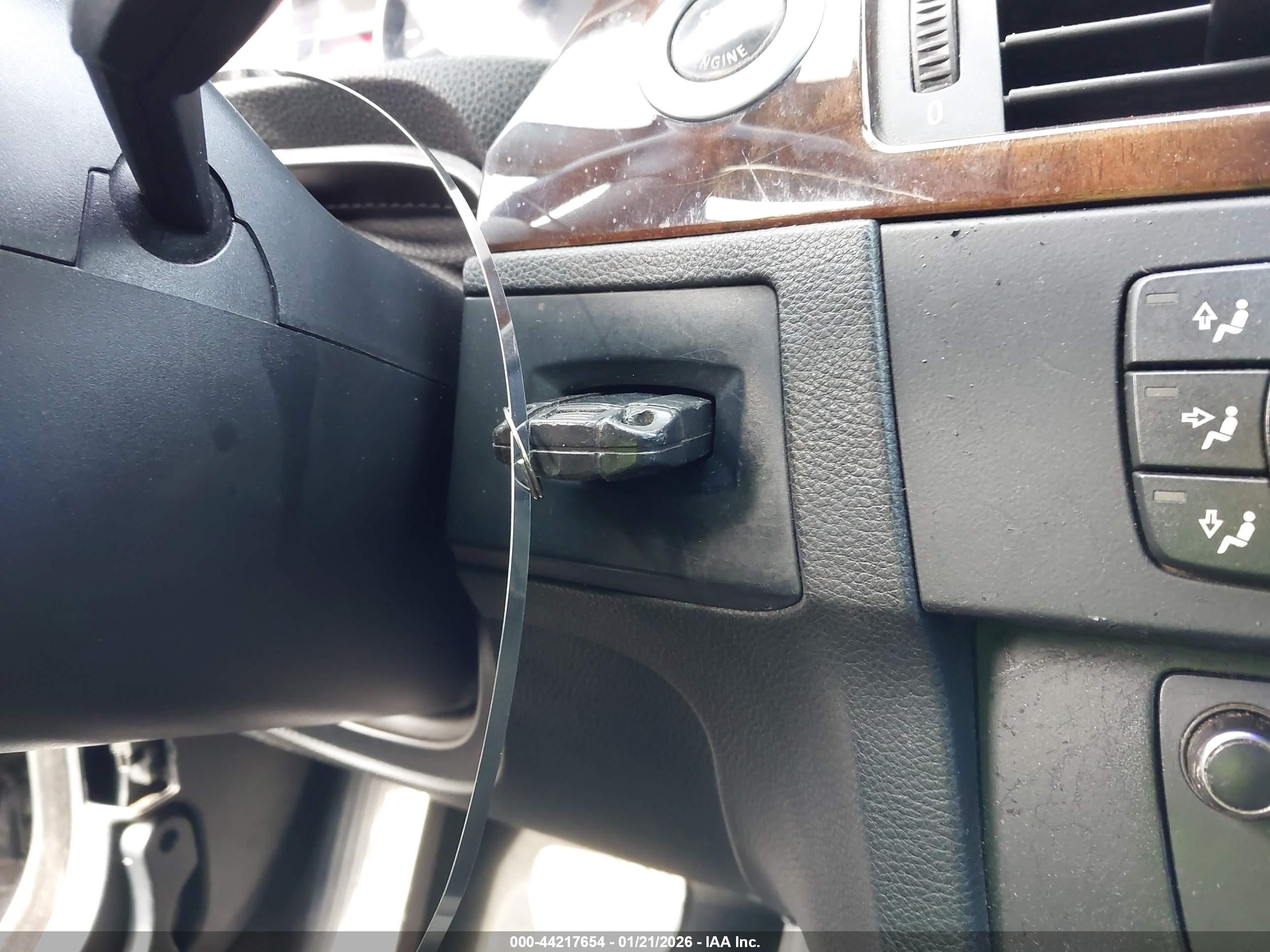 BMW 330I image 11