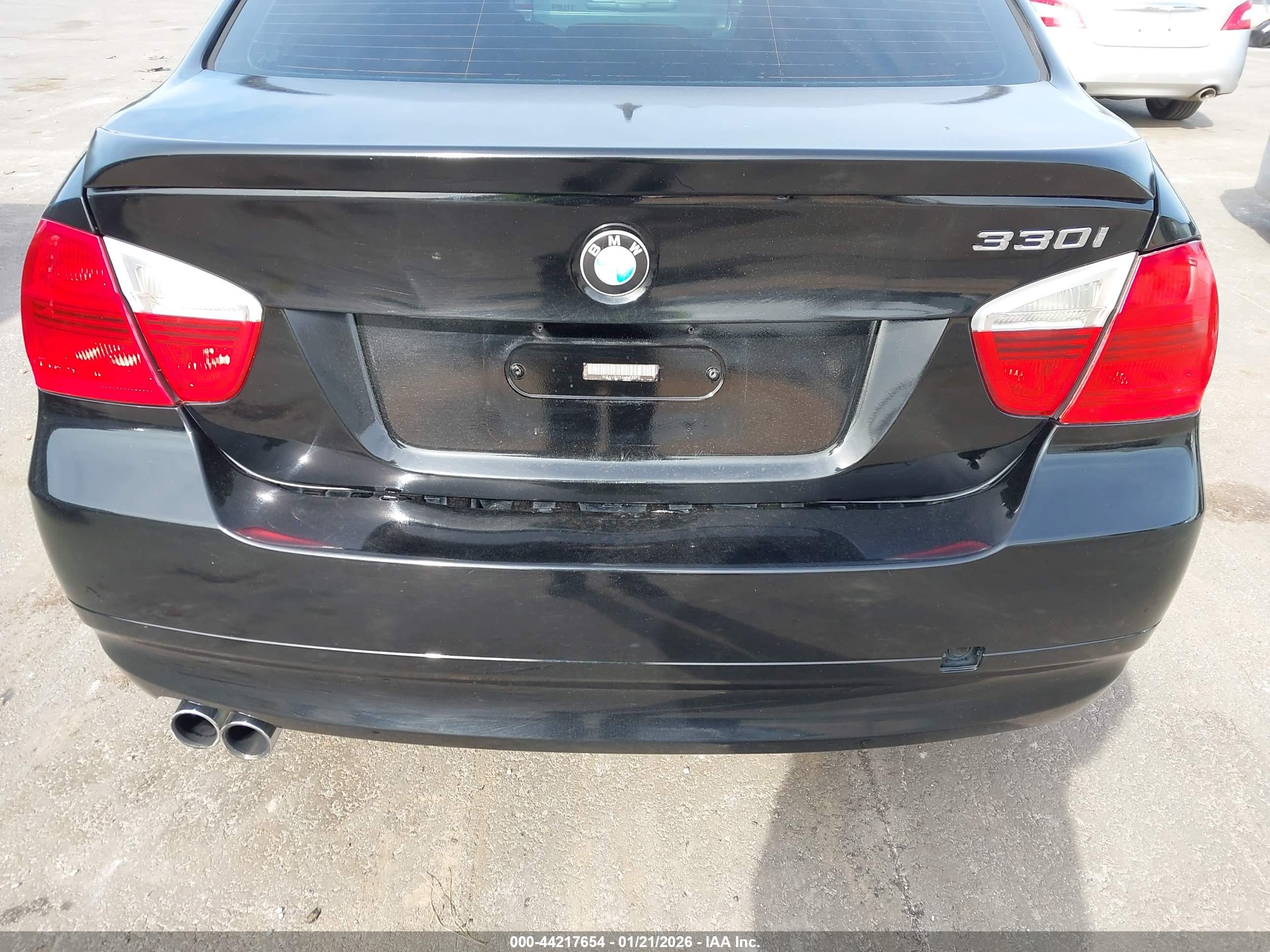 BMW 330I image 6