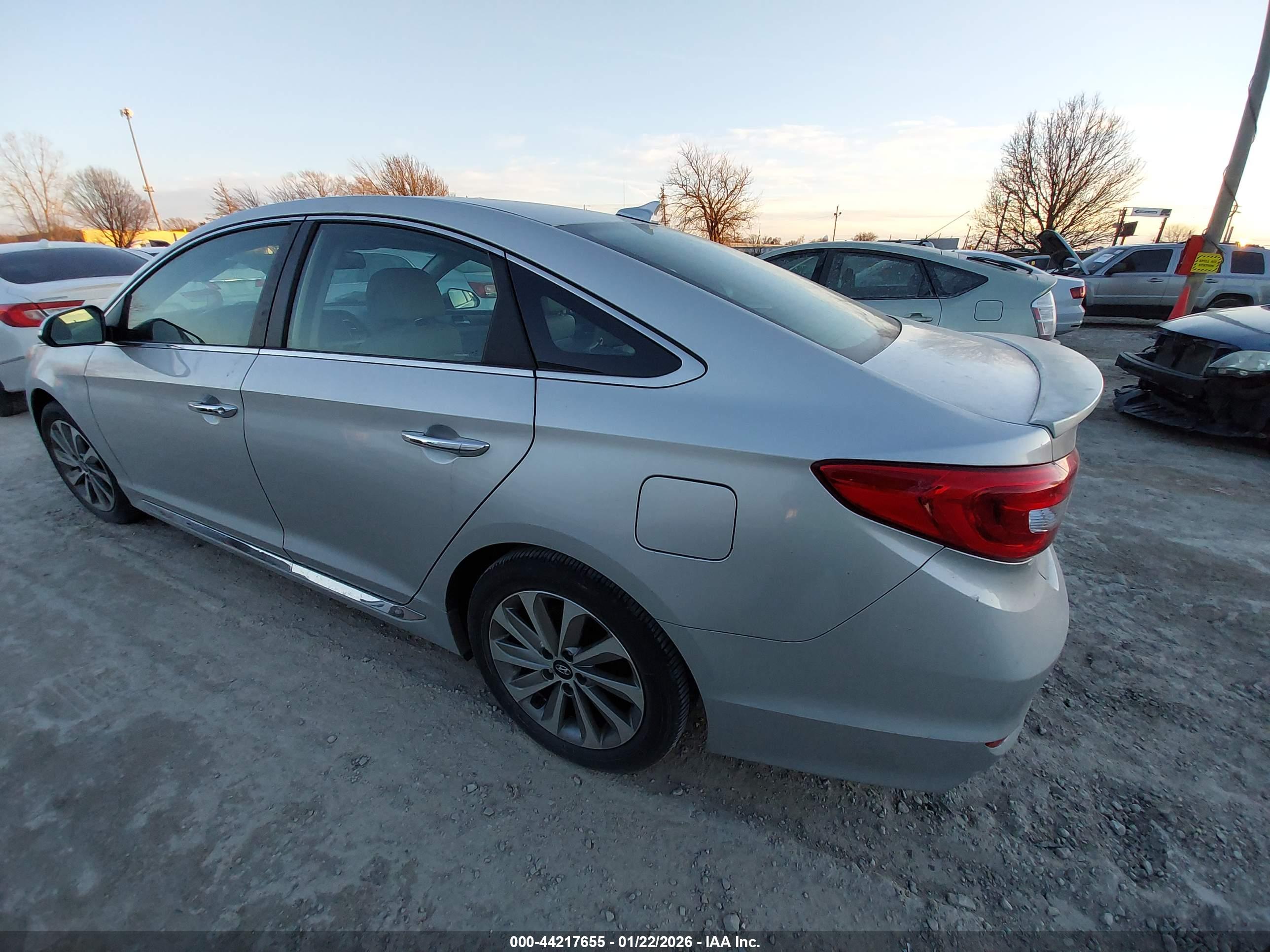 HYUNDAI SONATA image 3