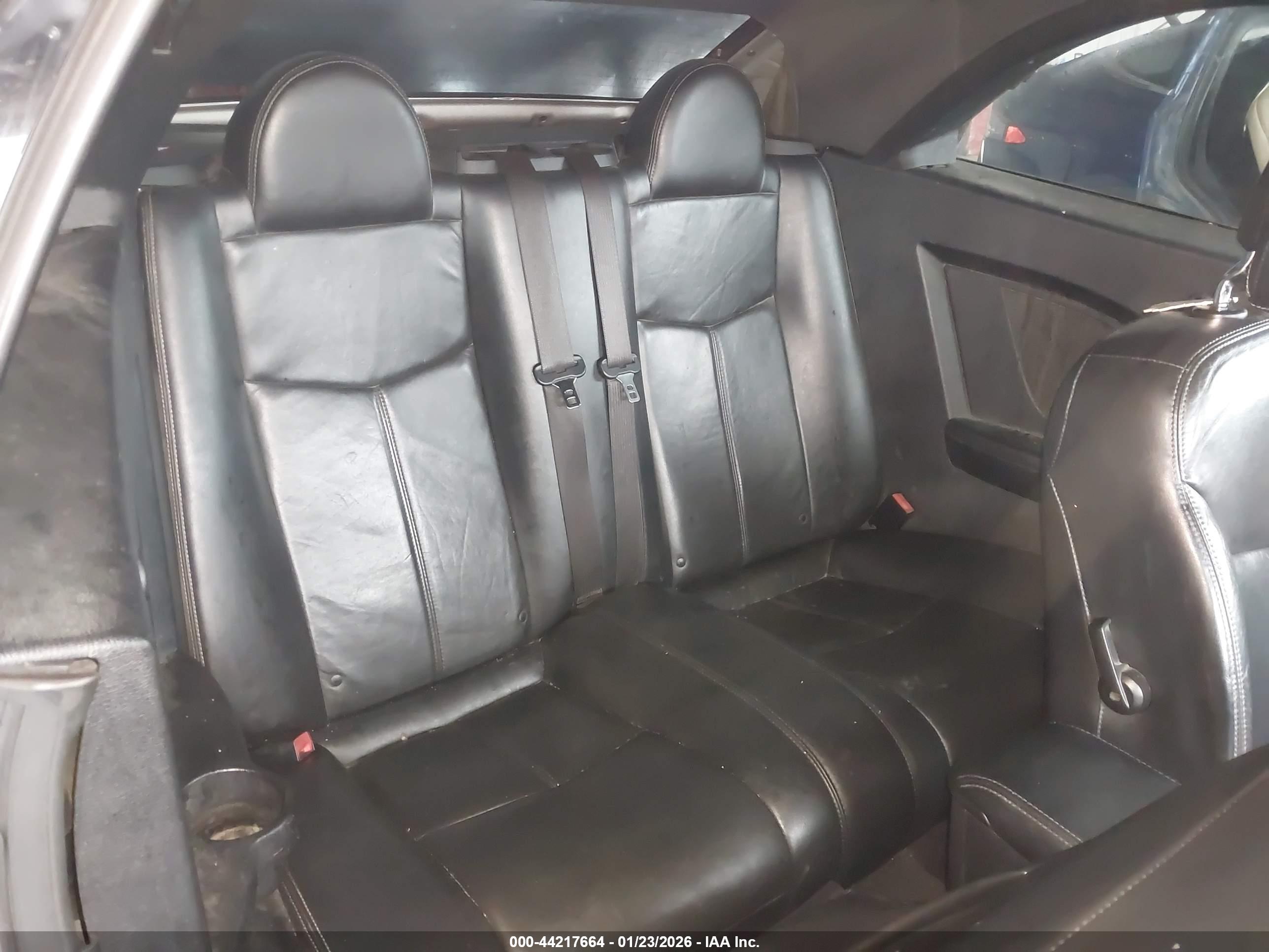 CHRYSLER 200 image 8