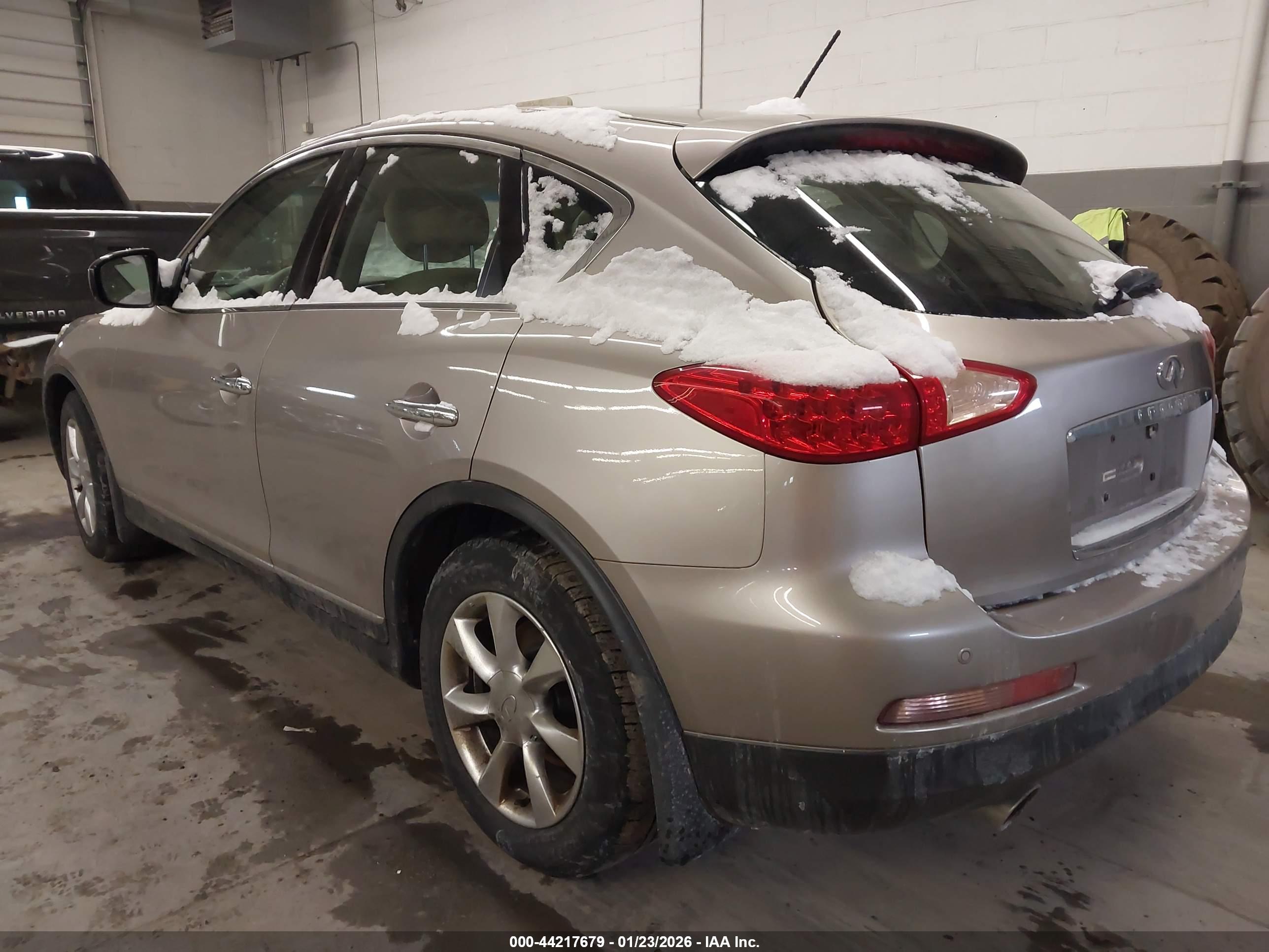 INFINITI EX35 image 3