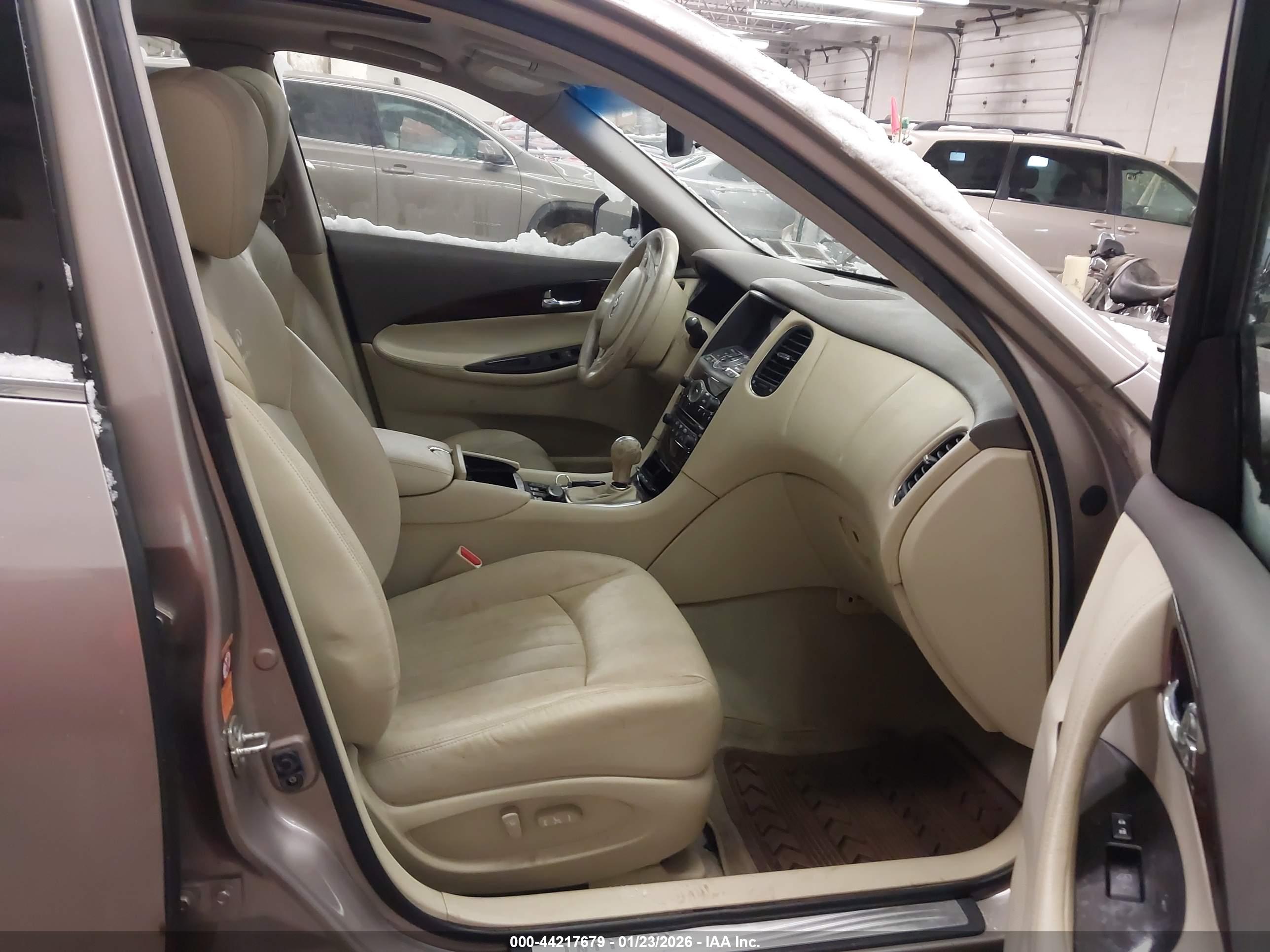 INFINITI EX35 image 5