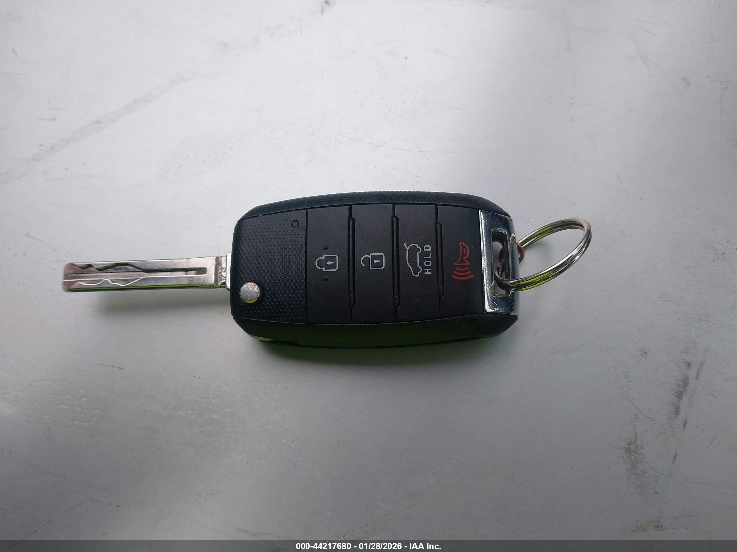 KIA SPORTAGE image 11