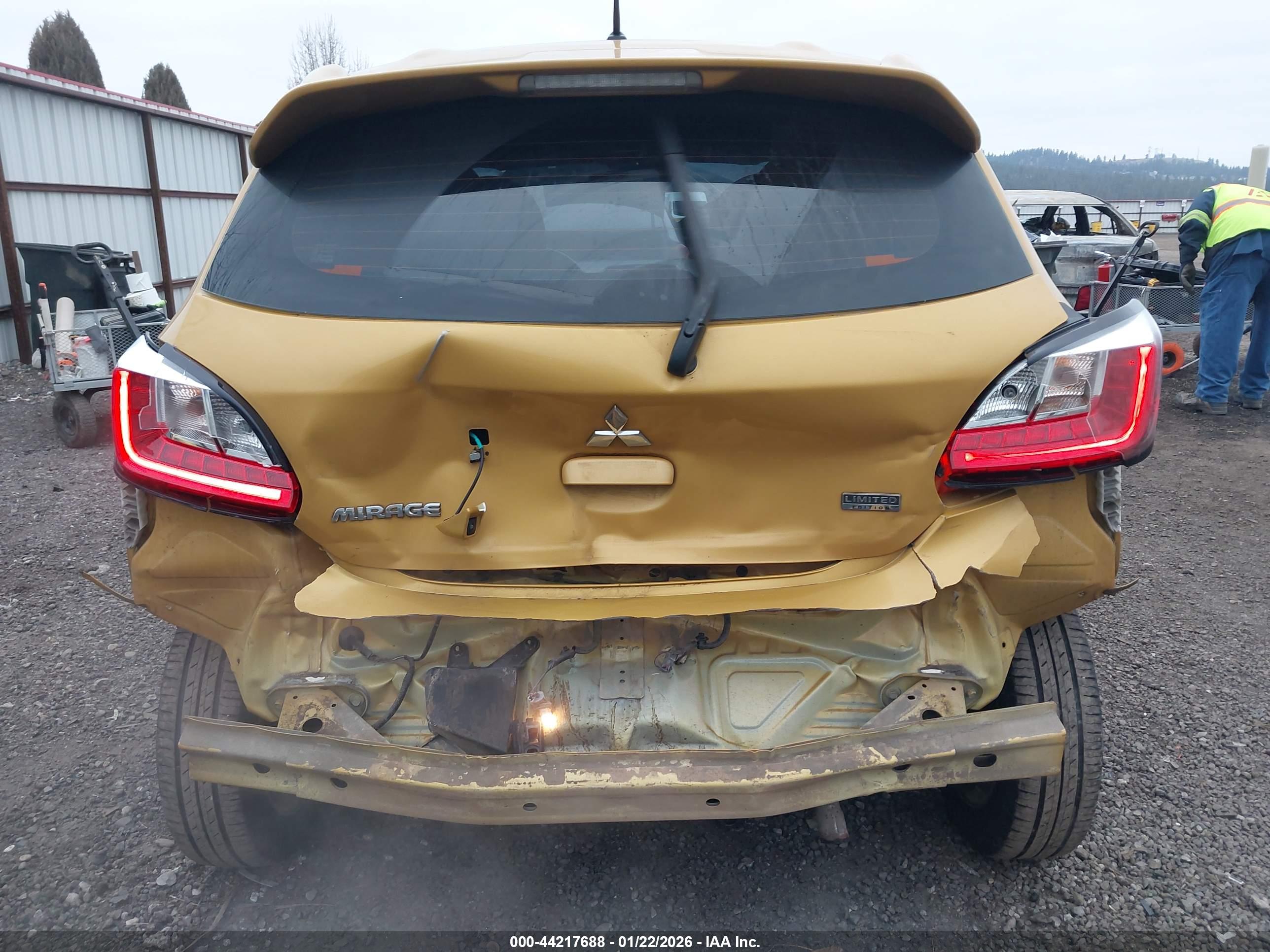 MITSUBISHI MIRAGE image 6