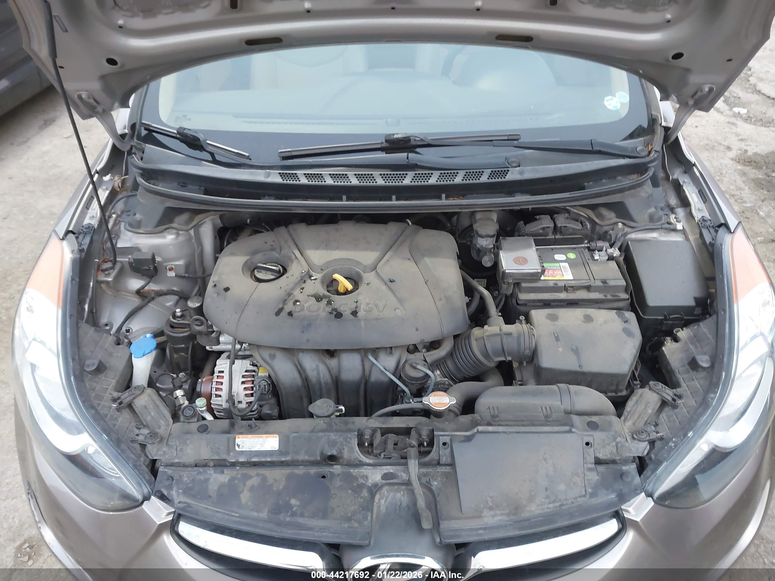 HYUNDAI ELANTRA image 10