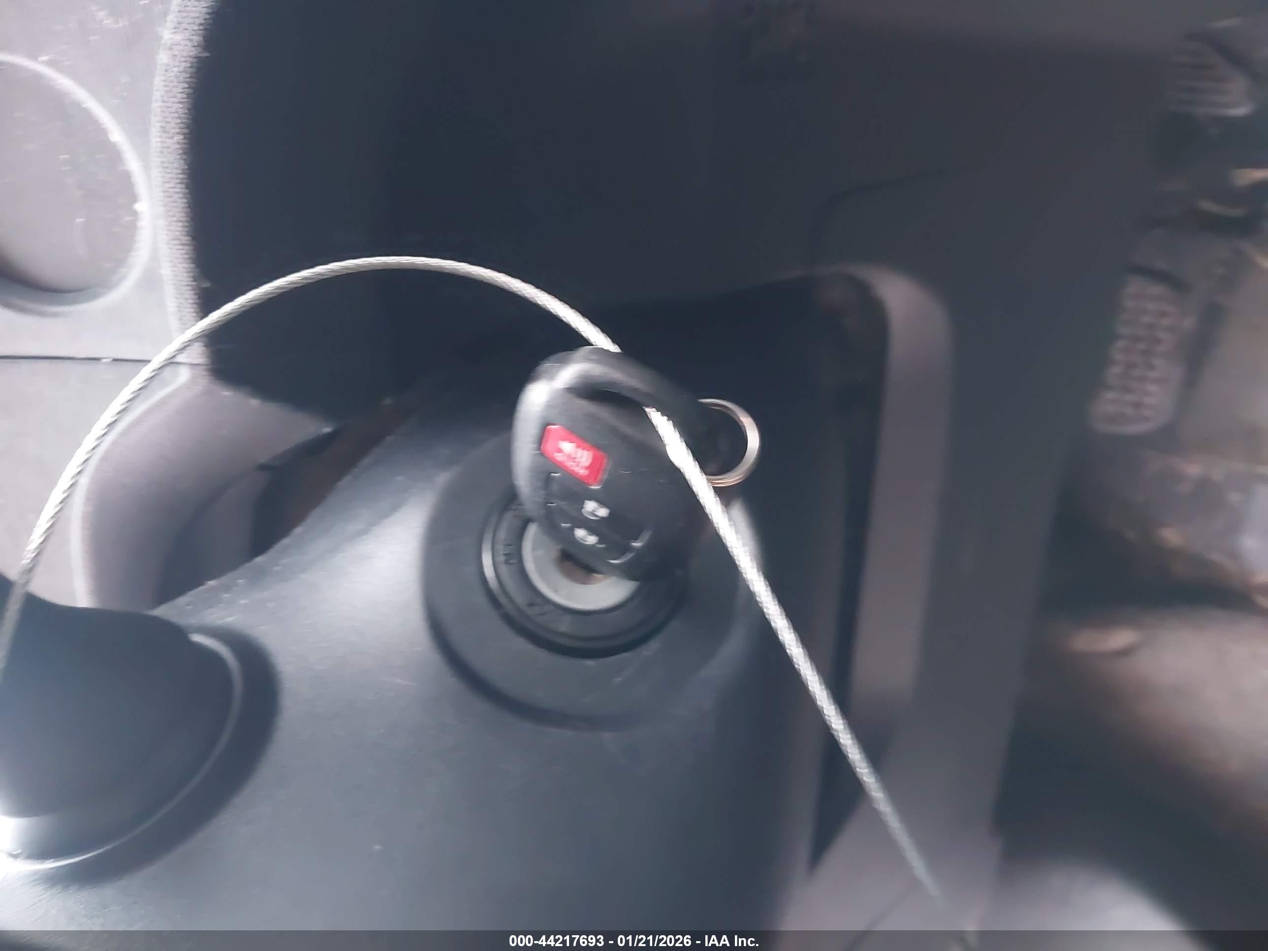 TOYOTA PRIUS image 11