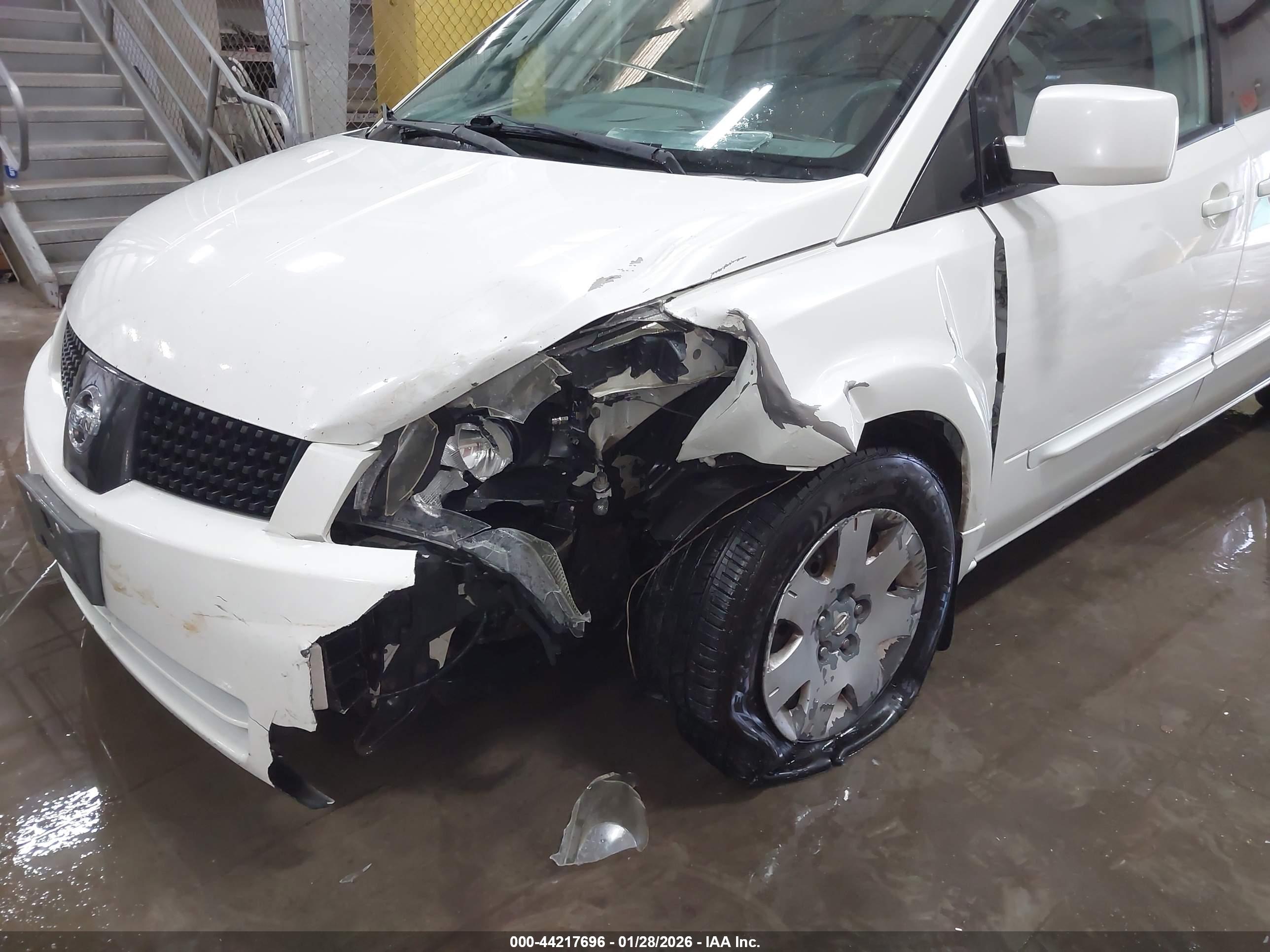 NISSAN QUEST image 6