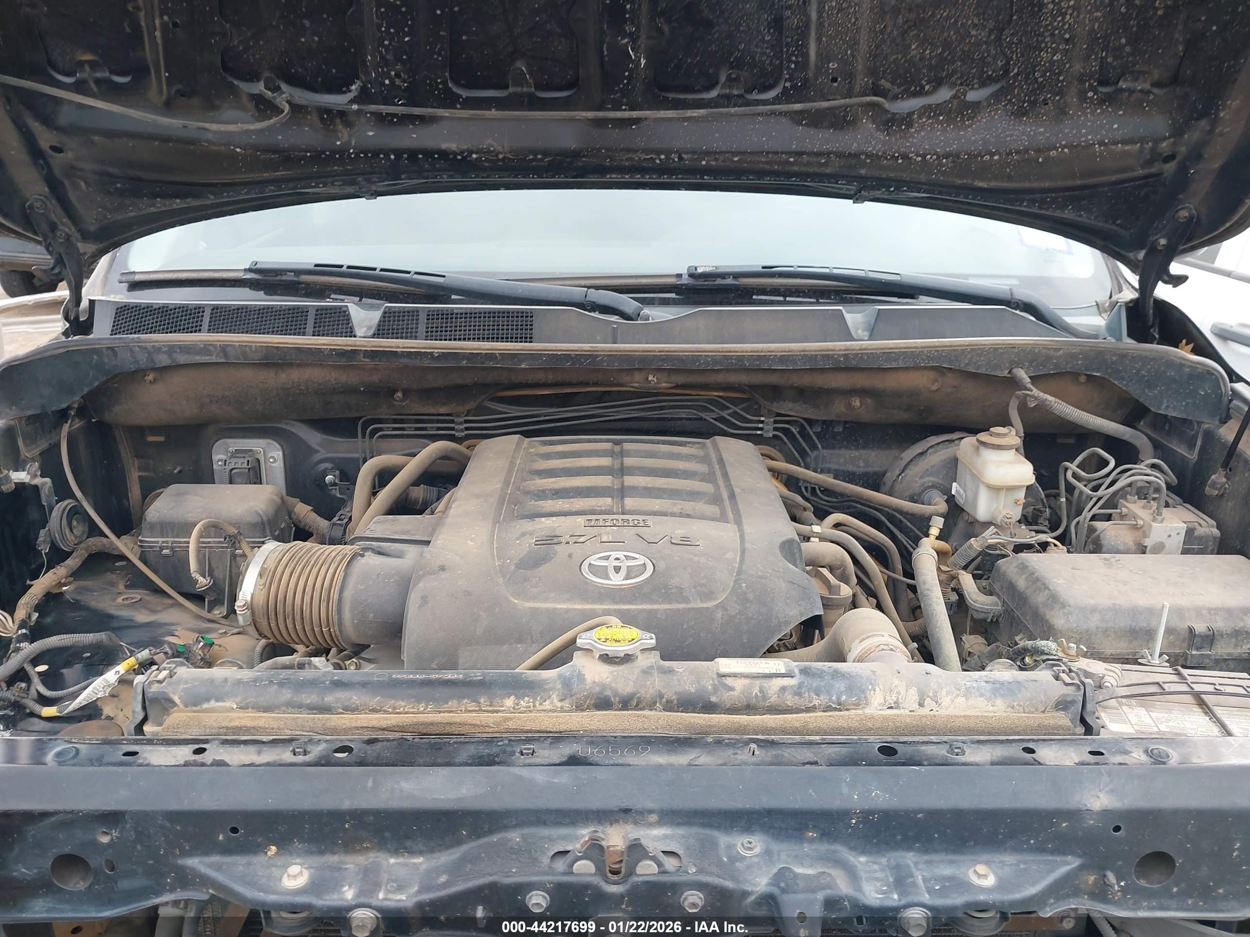 TOYOTA TUNDRA image 10