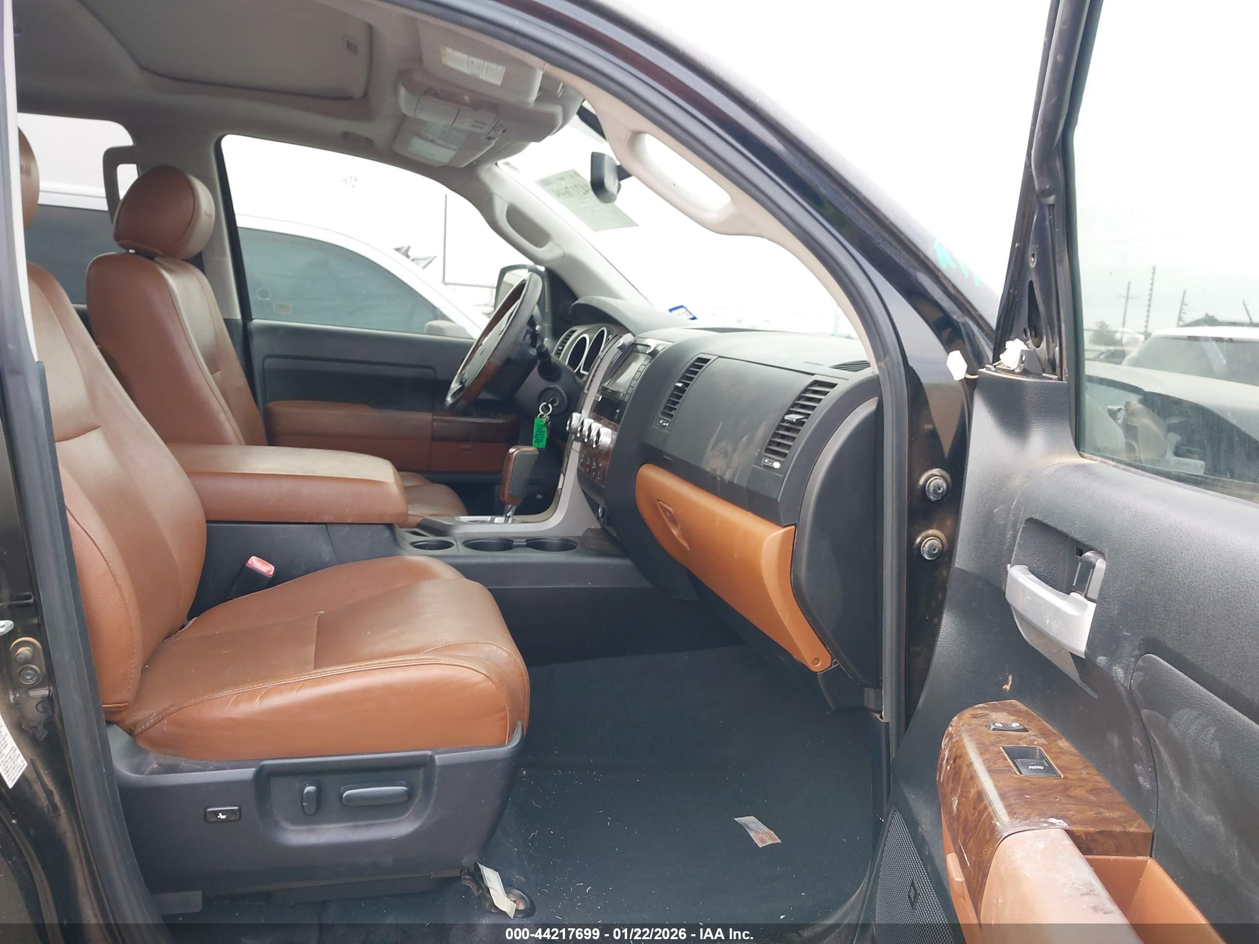 TOYOTA TUNDRA image 5