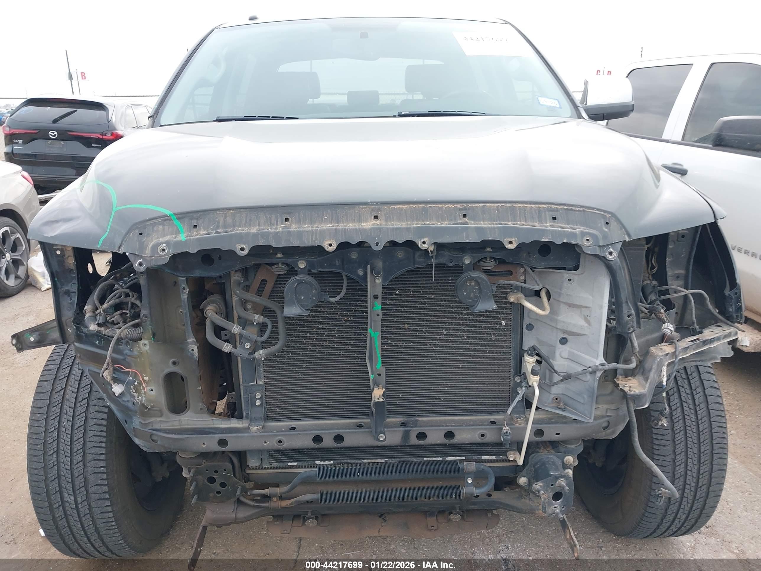 TOYOTA TUNDRA image 6