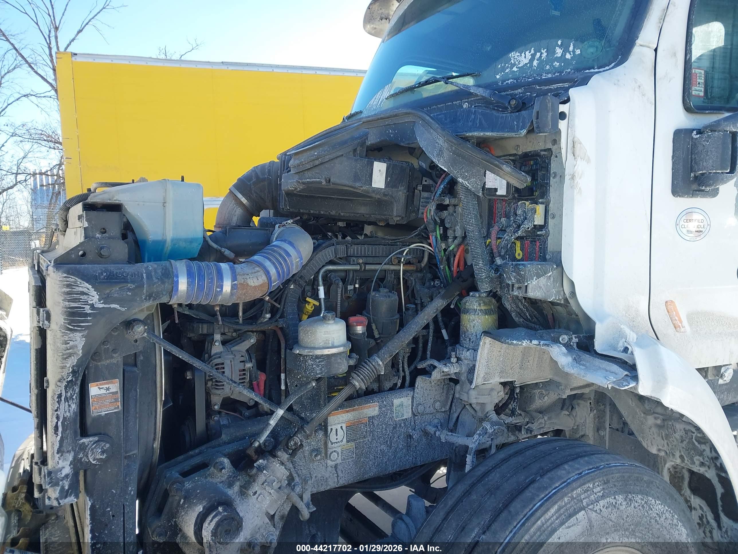 PETERBILT 579 image 10
