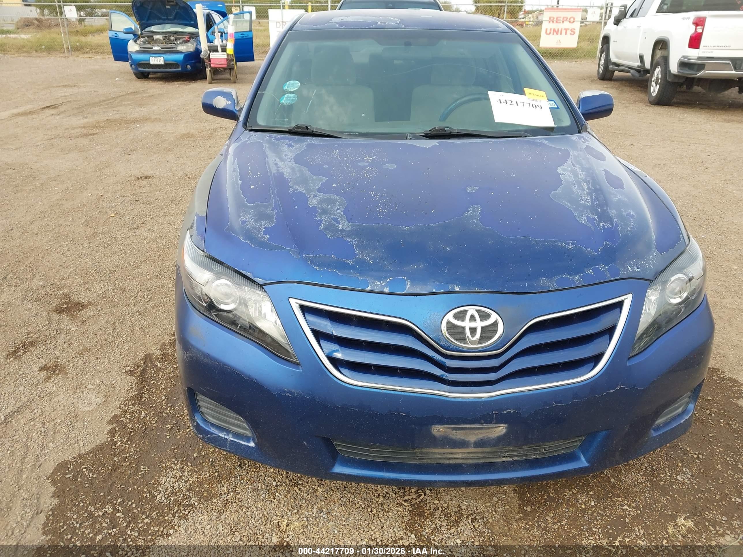 TOYOTA CAMRY image 6