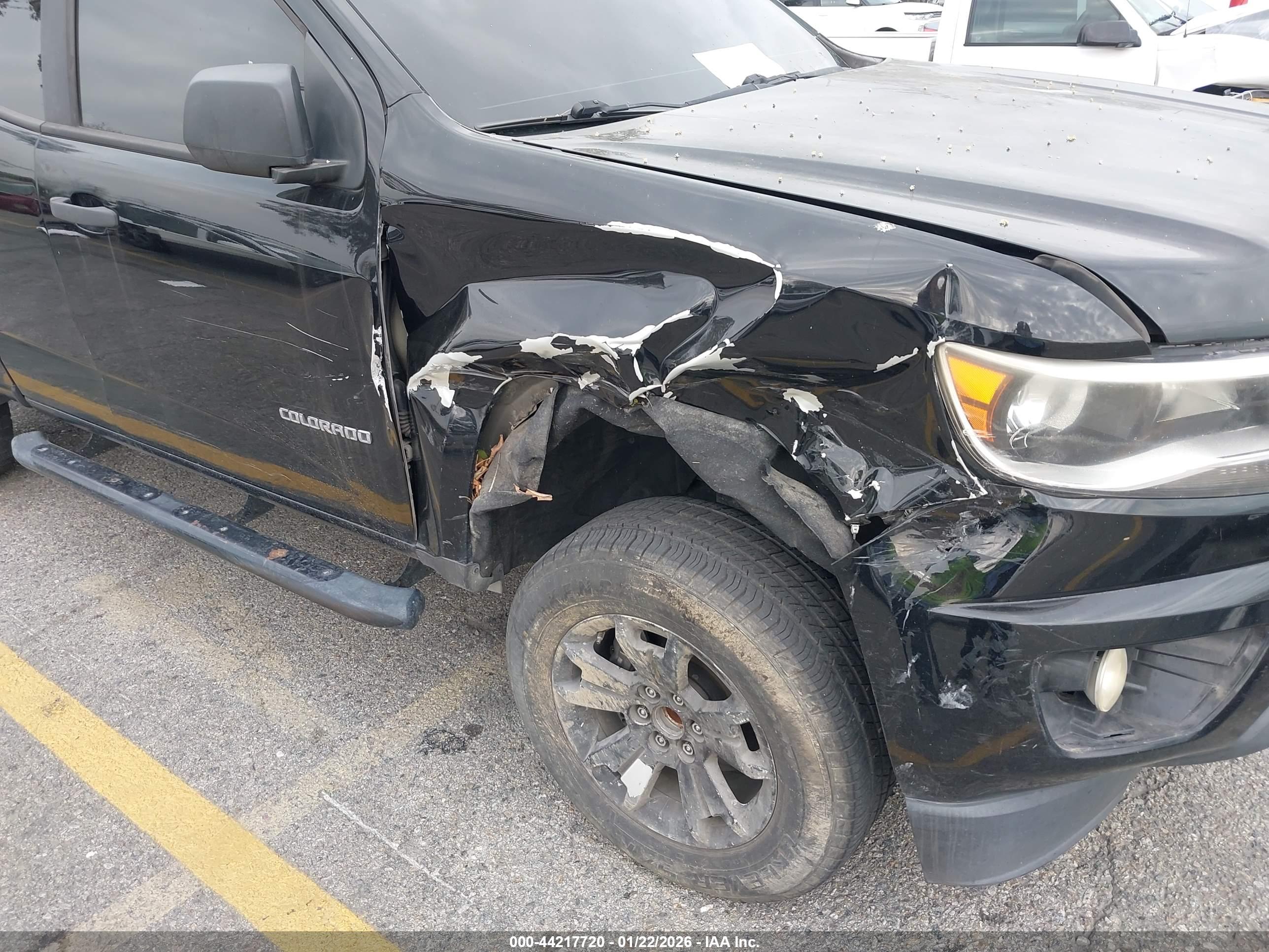CHEVROLET COLORADO image 6