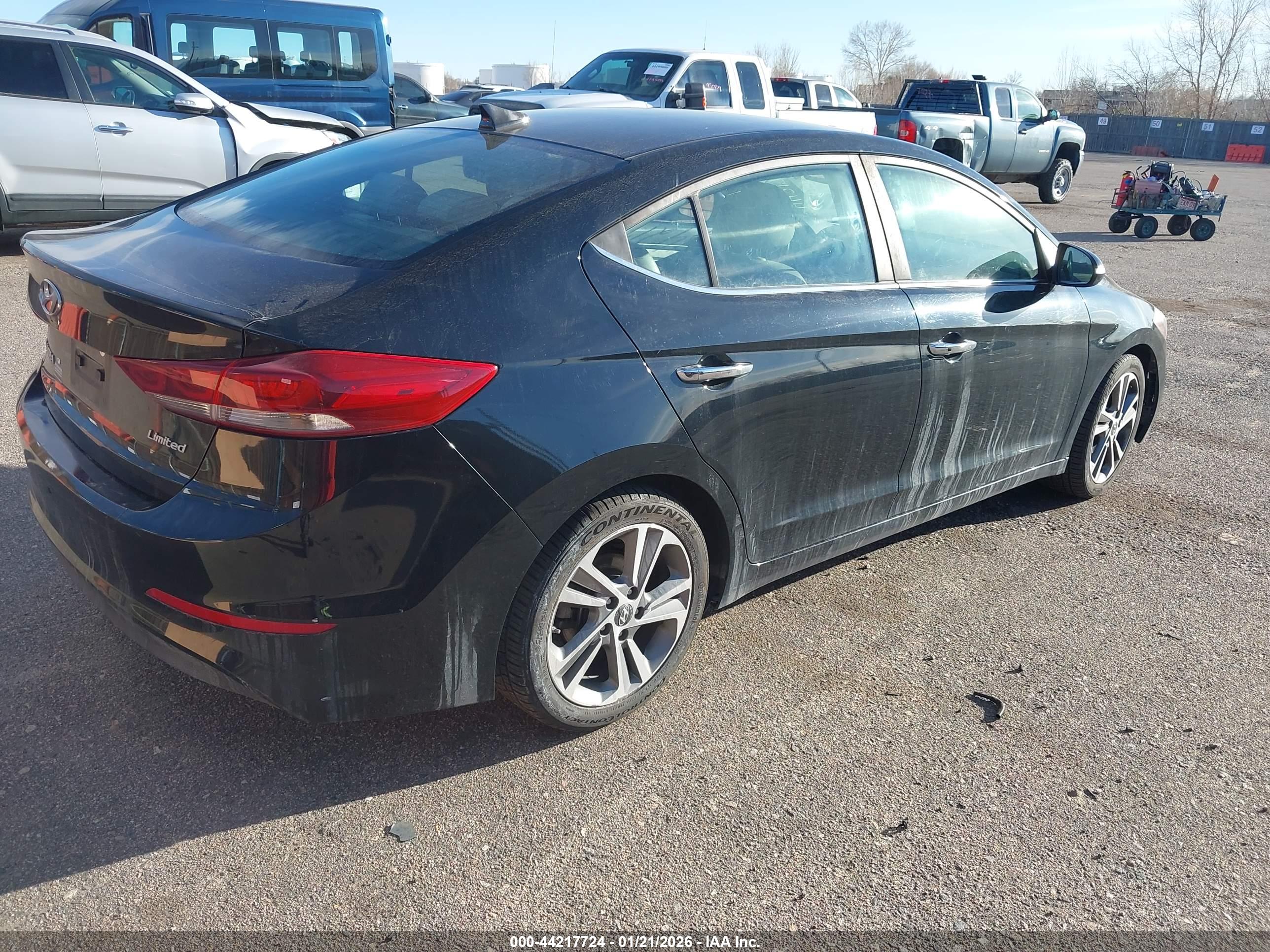 HYUNDAI ELANTRA image 4