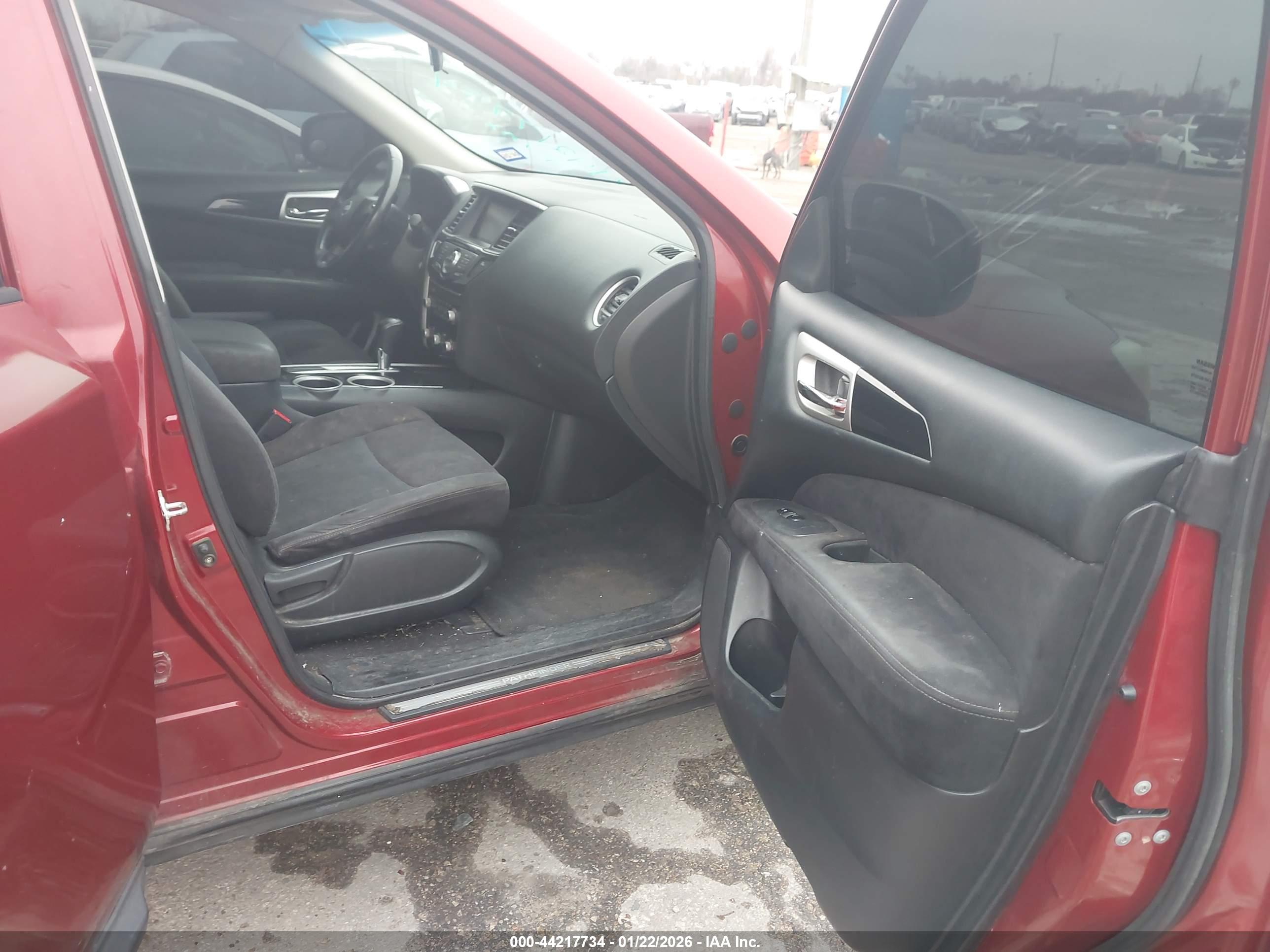 NISSAN PATHFINDER image 5