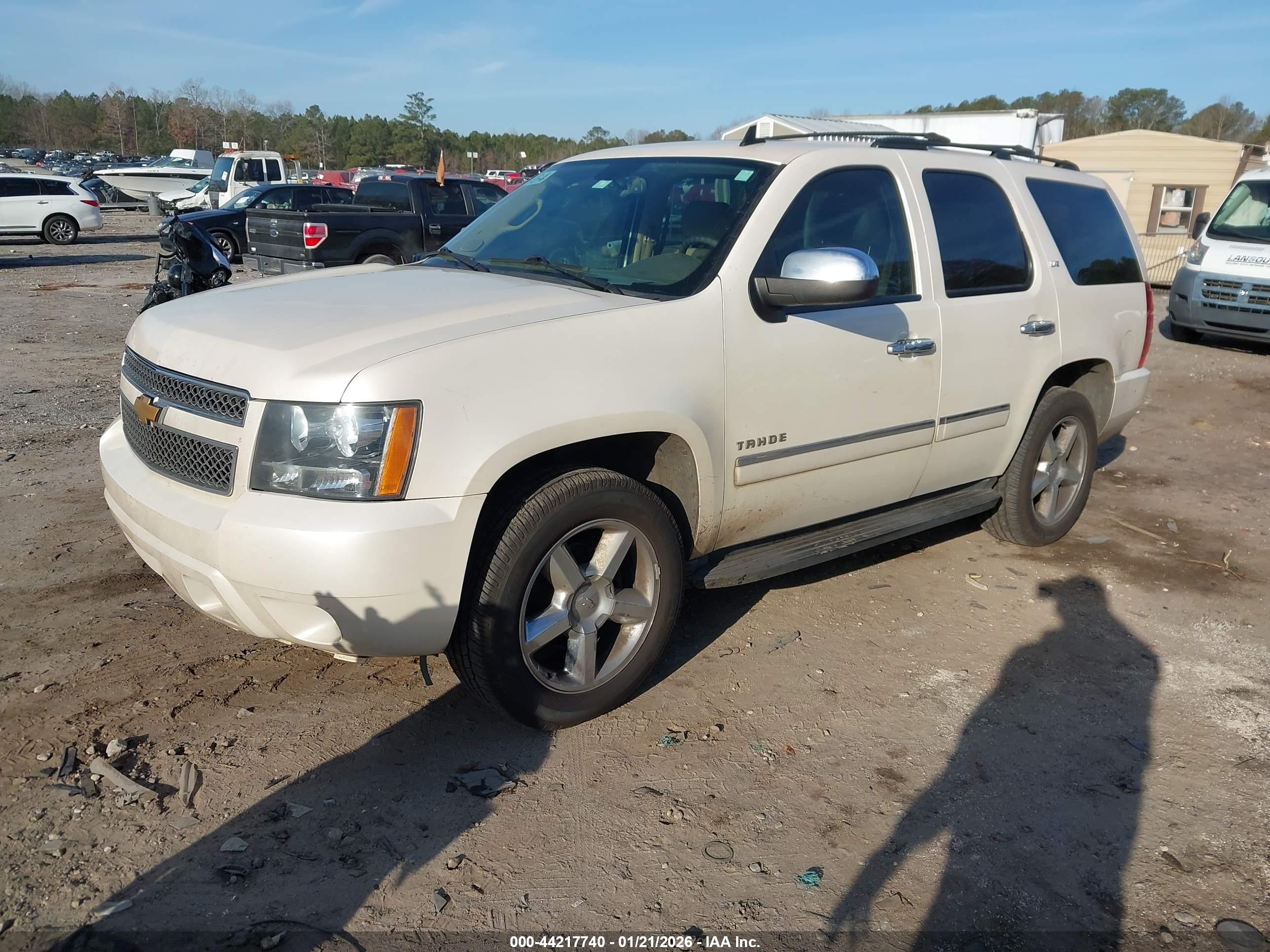 CHEVROLET TAHOE image 2