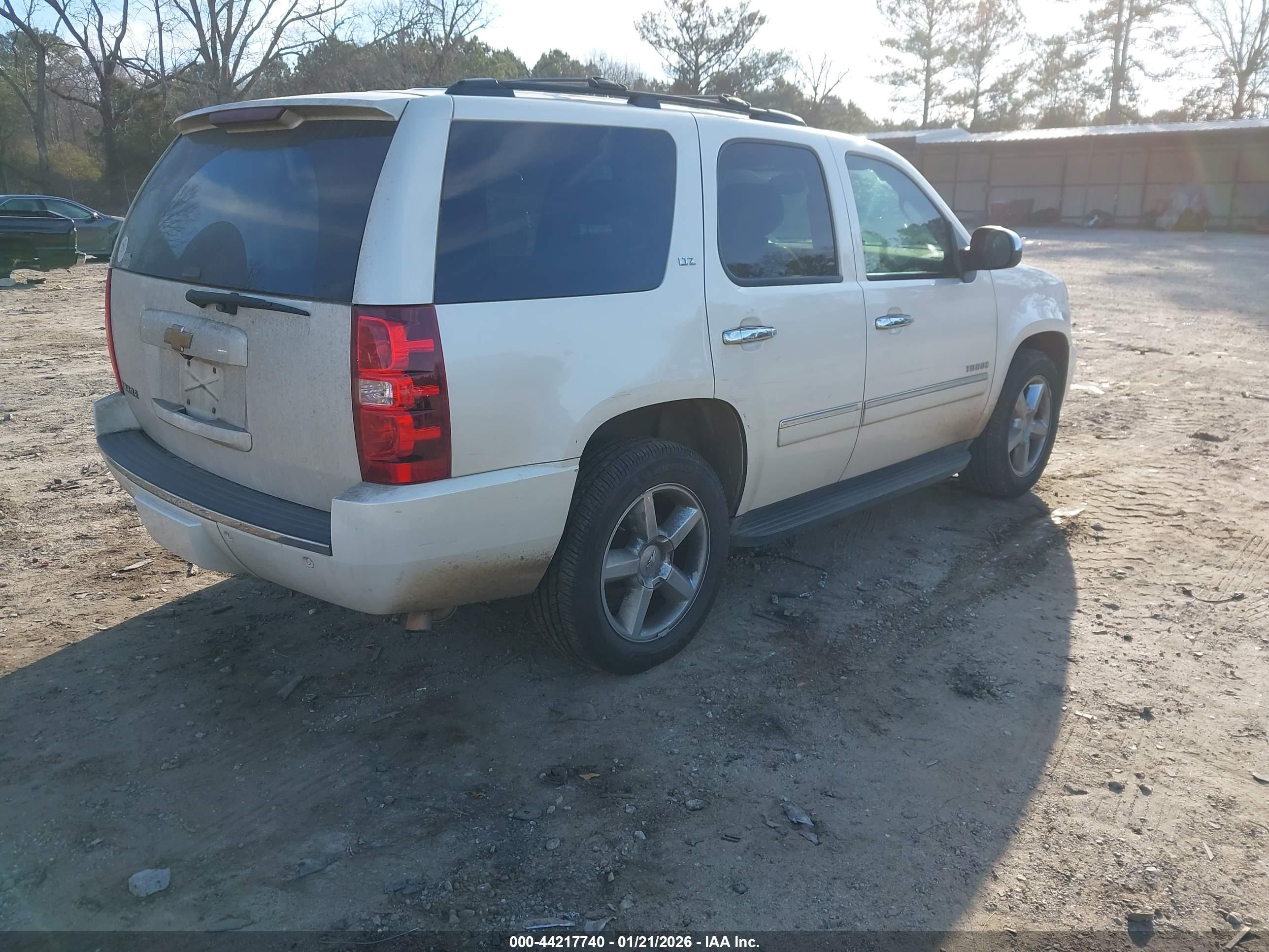 CHEVROLET TAHOE image 4