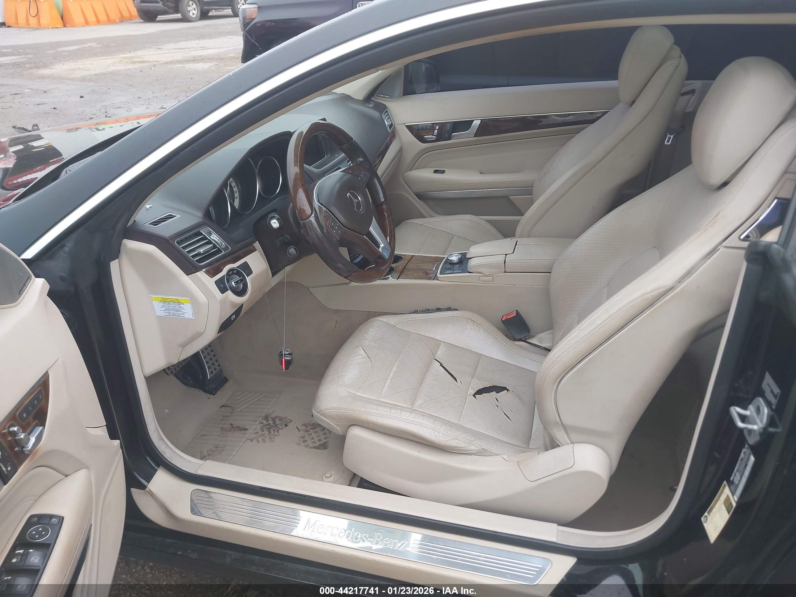 MERCEDES-BENZ E image 5