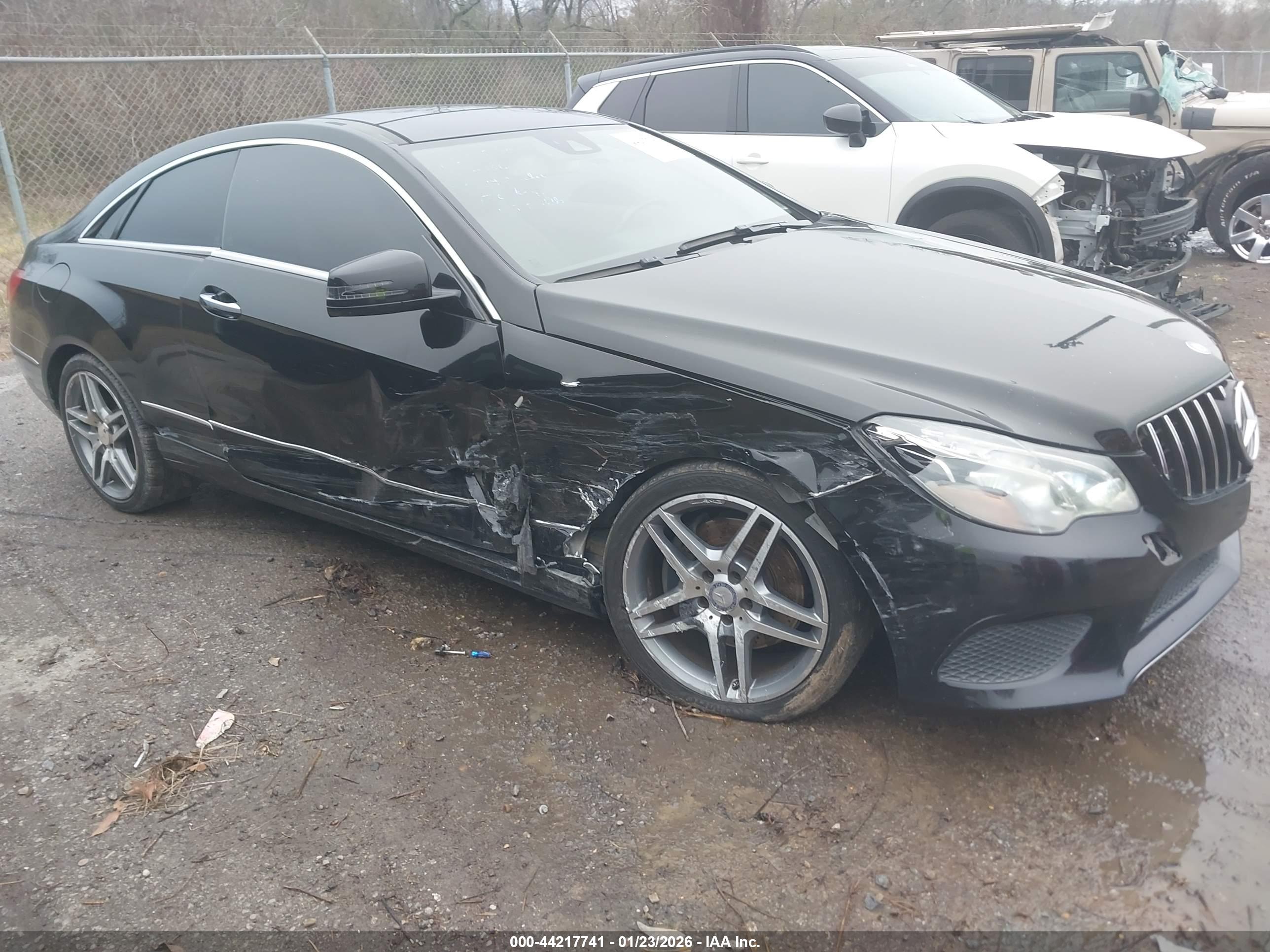 MERCEDES-BENZ E image 6
