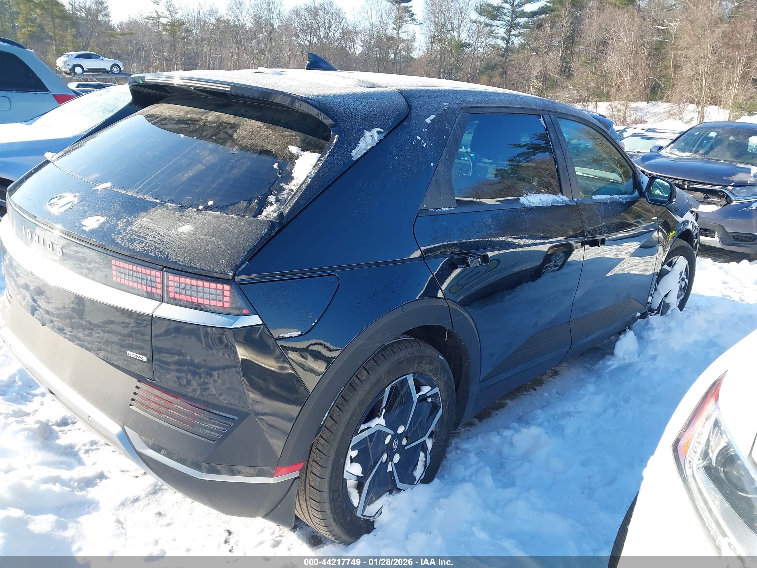 HYUNDAI IONIQ image 4