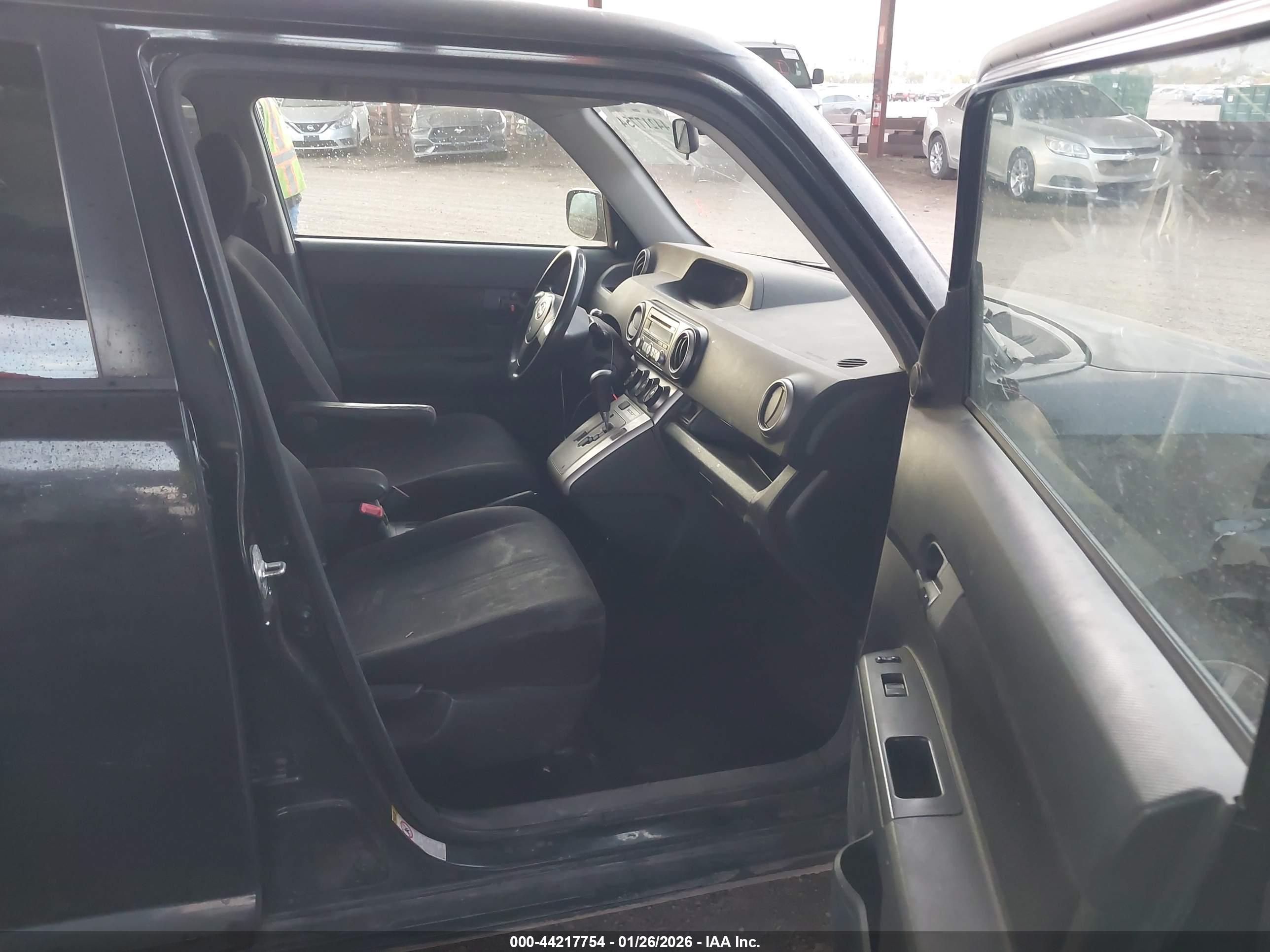 SCION XB image 5