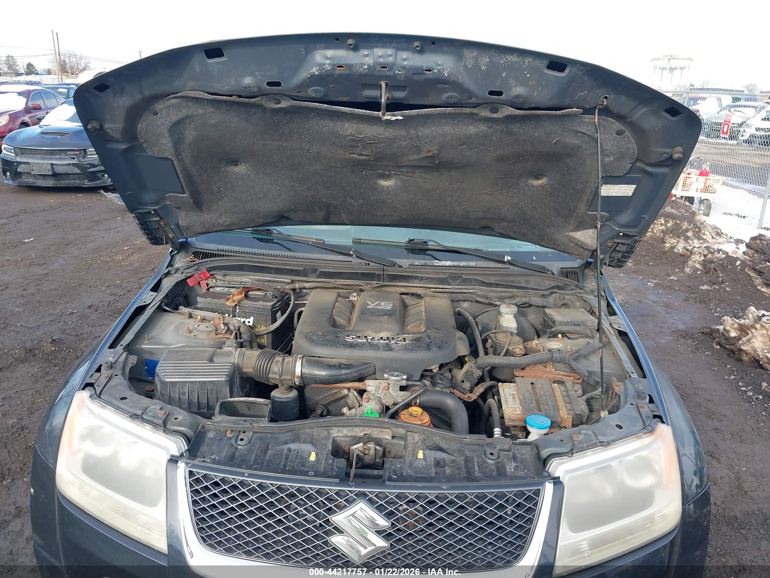 SUZUKI GRAND image 10