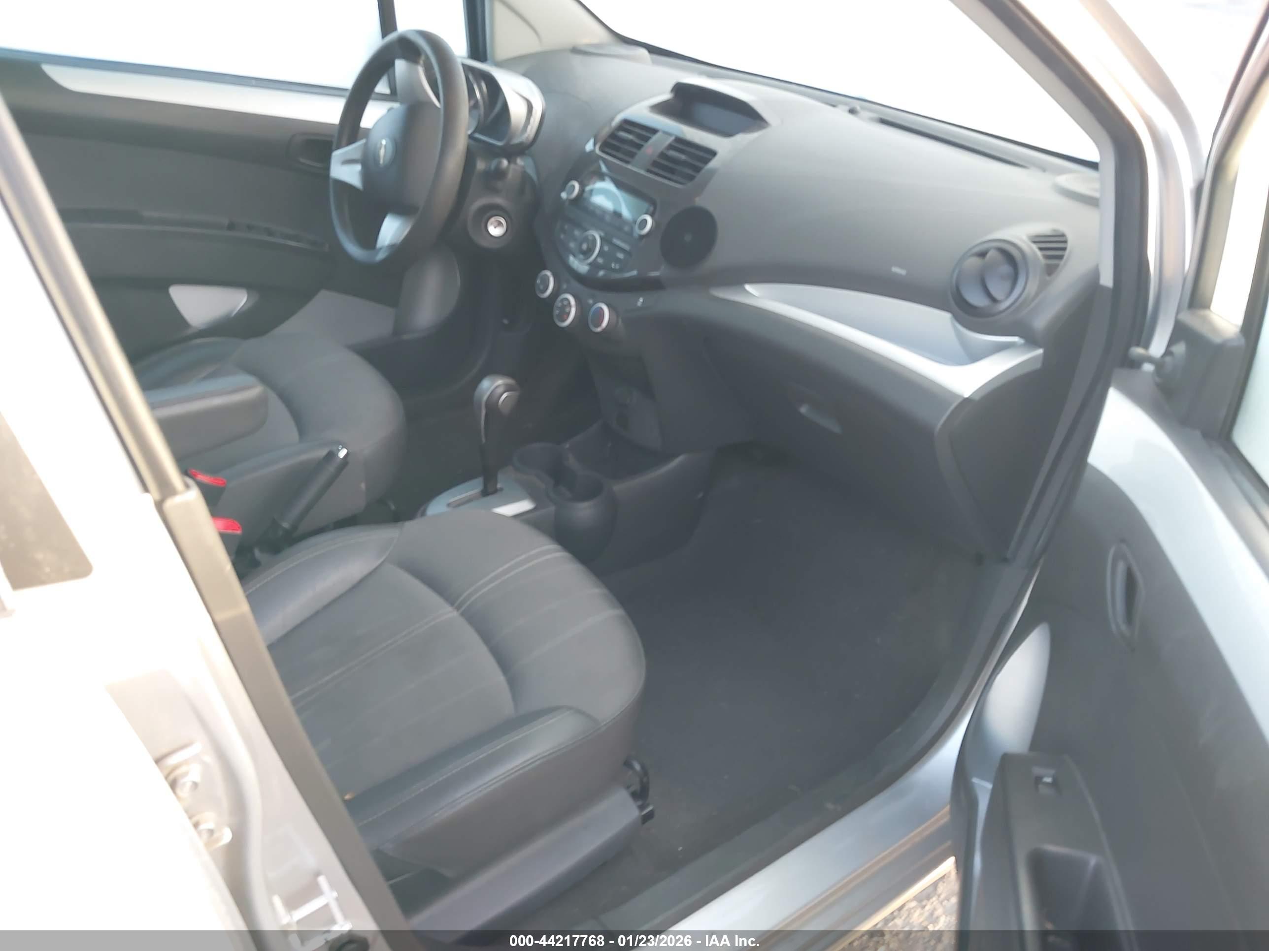 CHEVROLET SPARK image 5