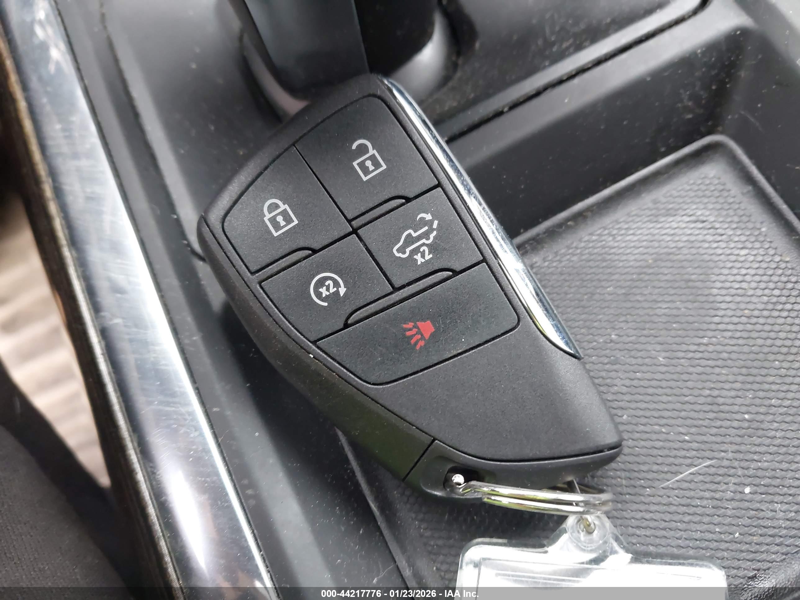 GMC SIERRA image 11