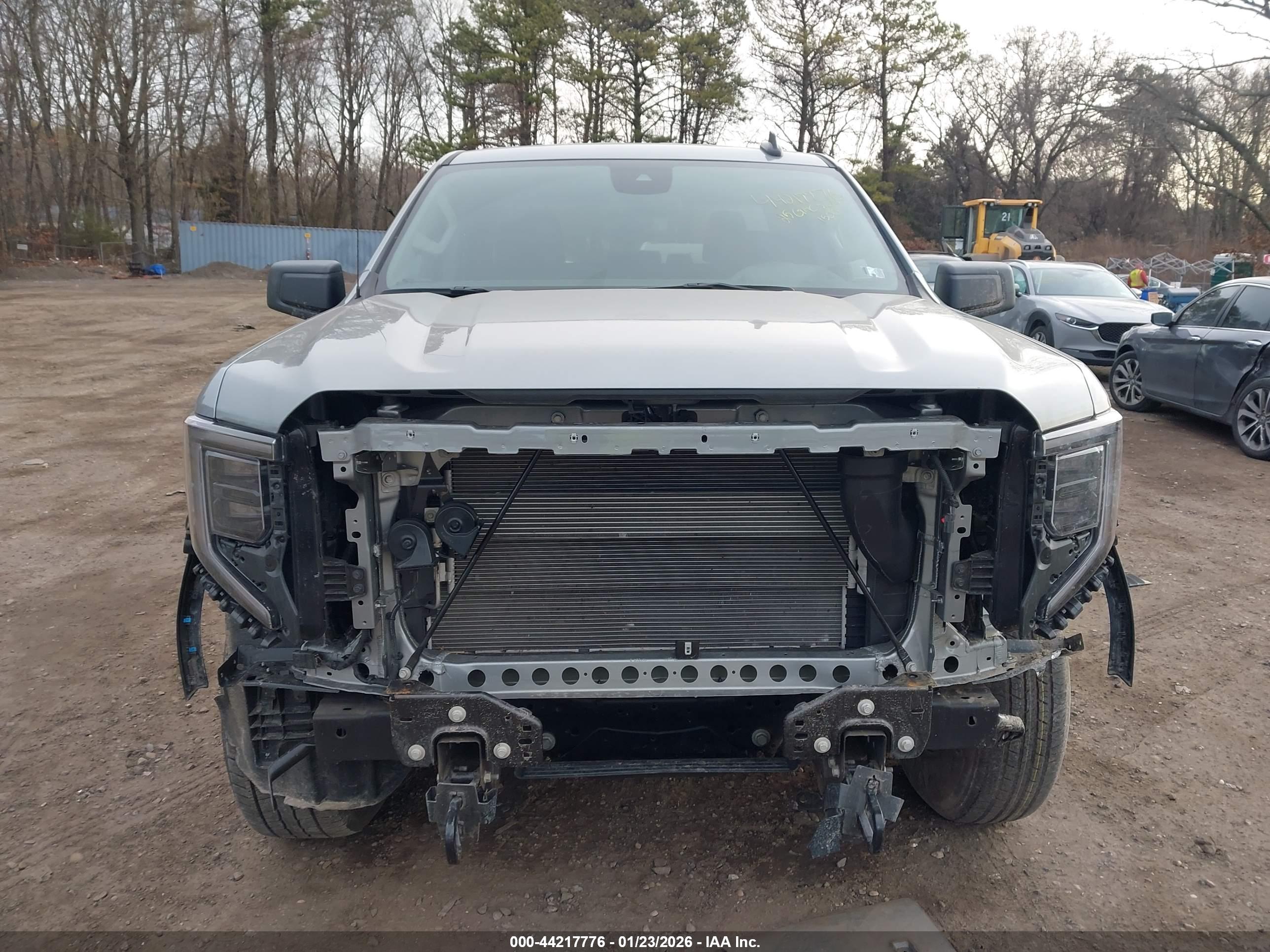 GMC SIERRA image 6