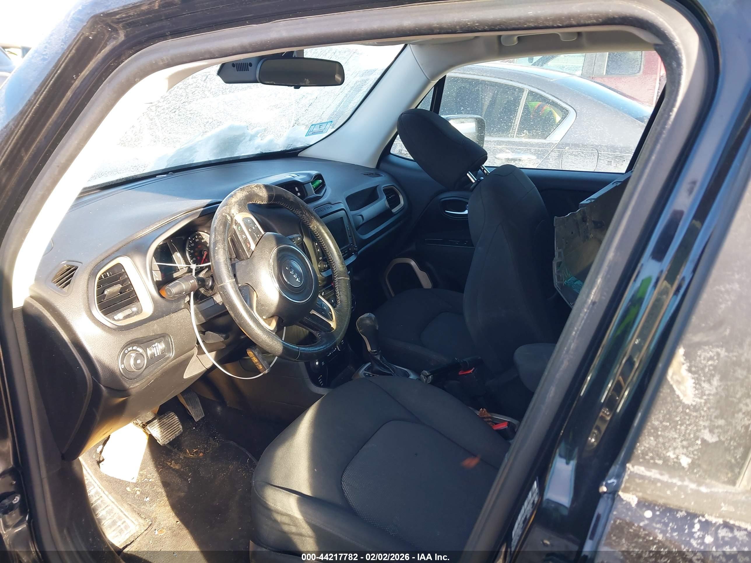 JEEP RENEGADE image 5