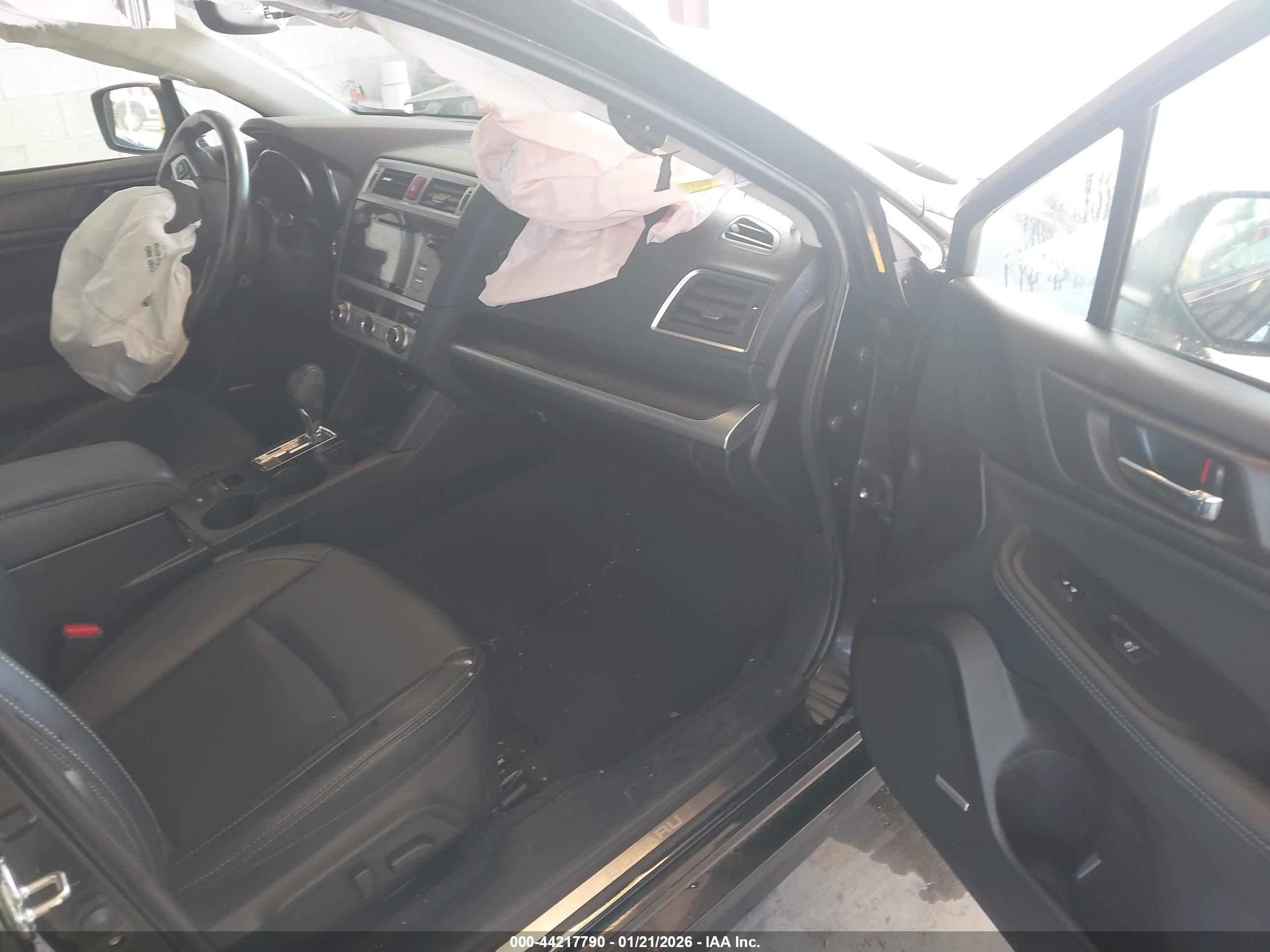 SUBARU LEGACY image 5